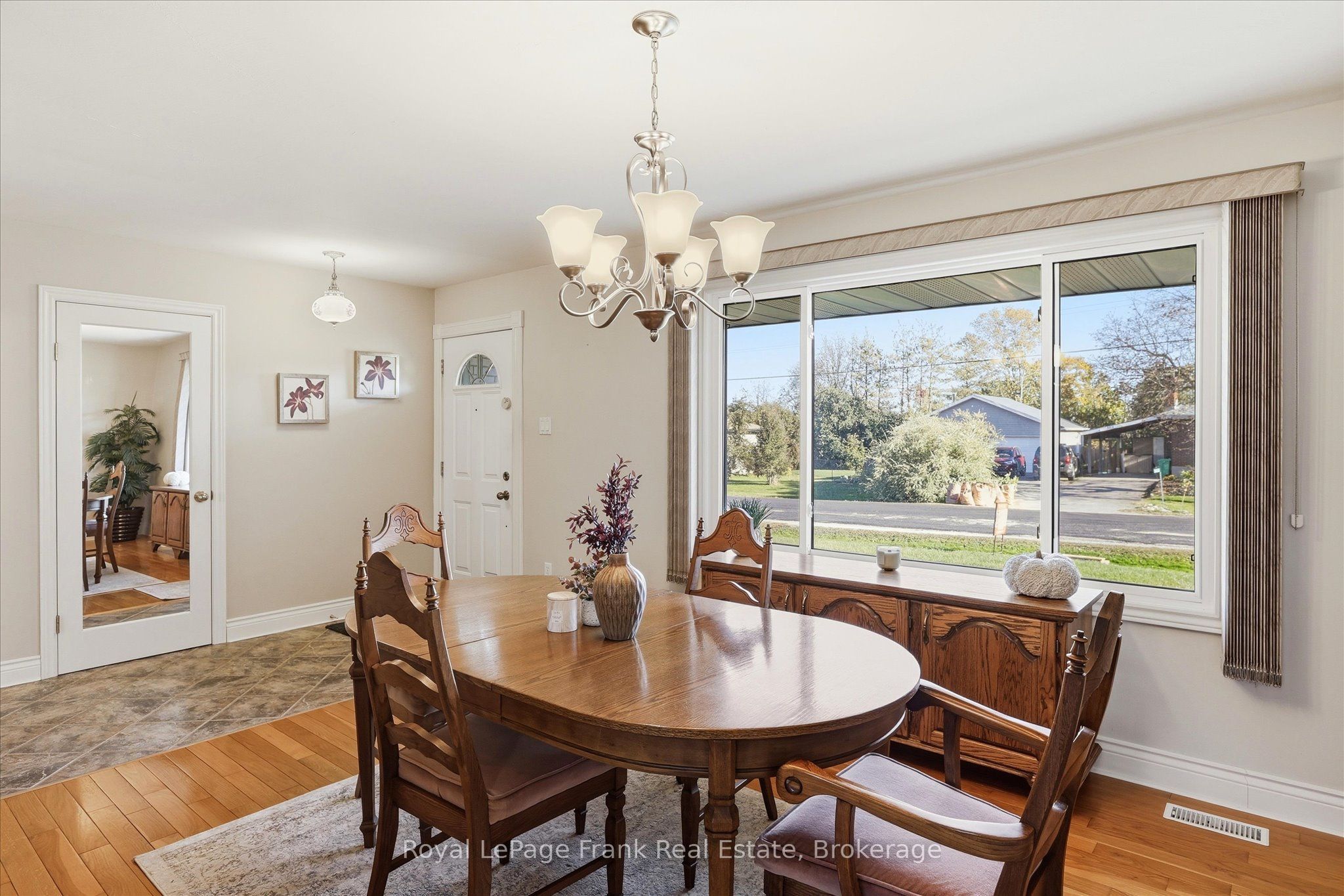 362 Simons Avenue Property Photo 6
