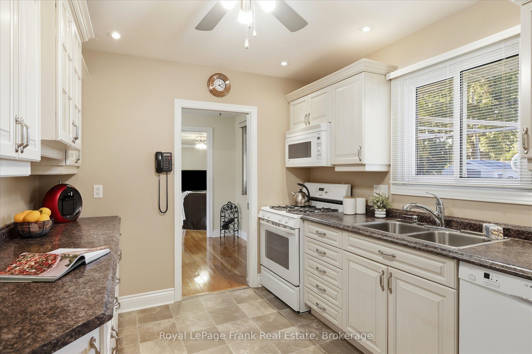 362 Simons Avenue Property Photo 12