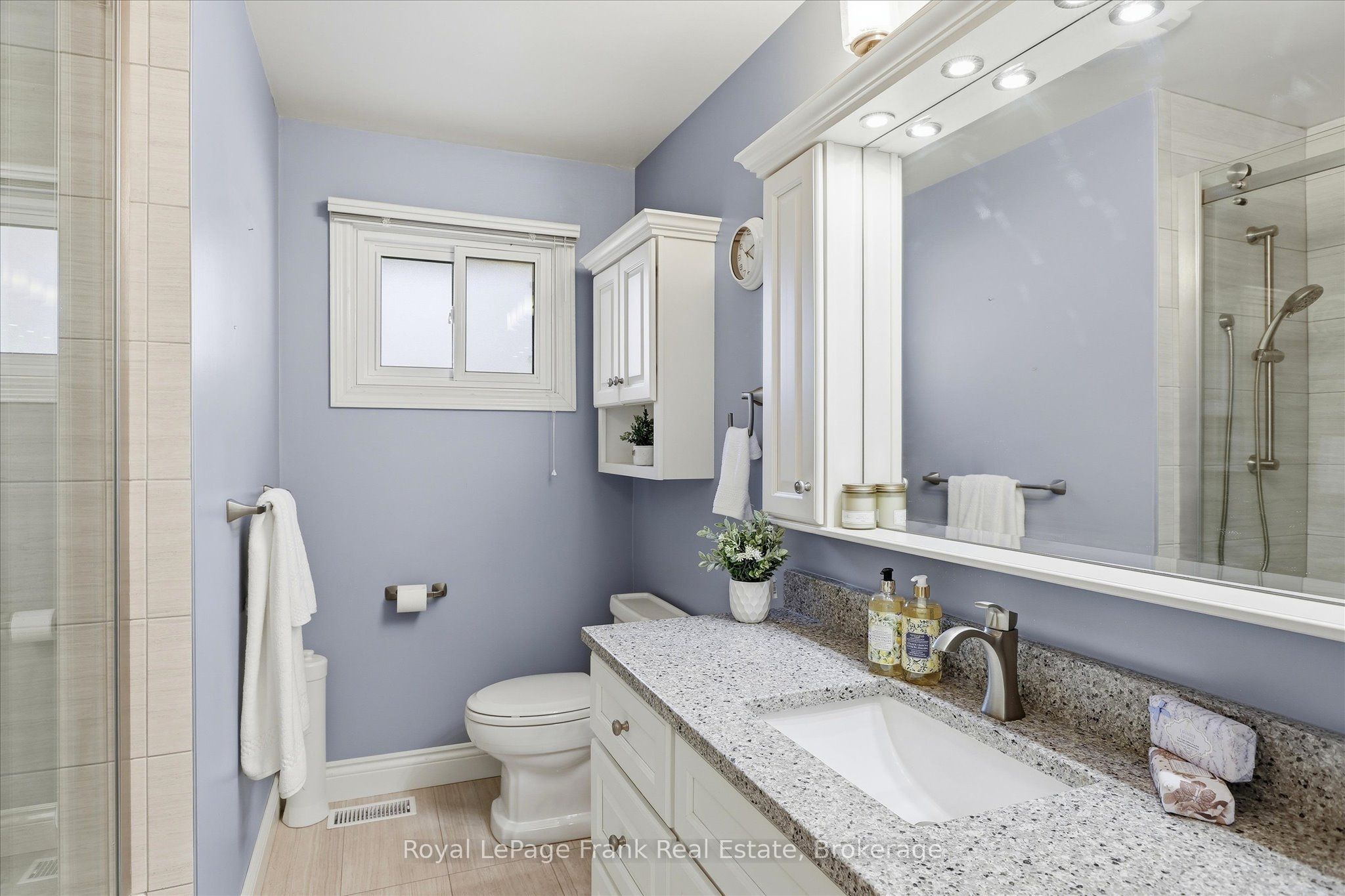 362 Simons Avenue Property Photo 18