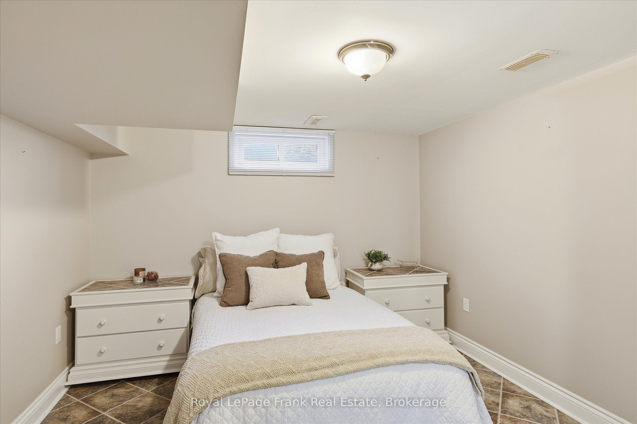 362 Simons Avenue Property Photo 27