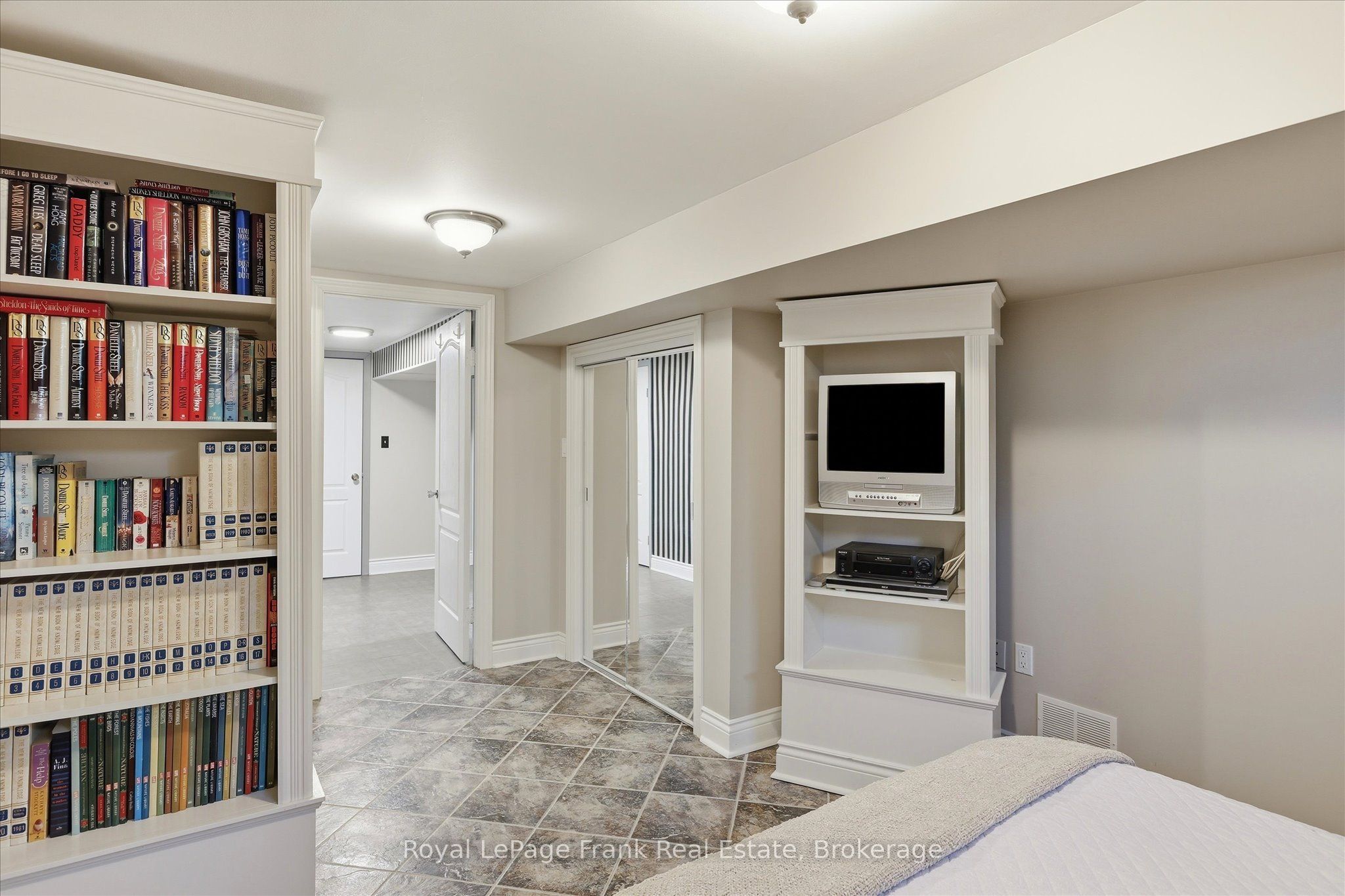 362 Simons Avenue Property Photo 28