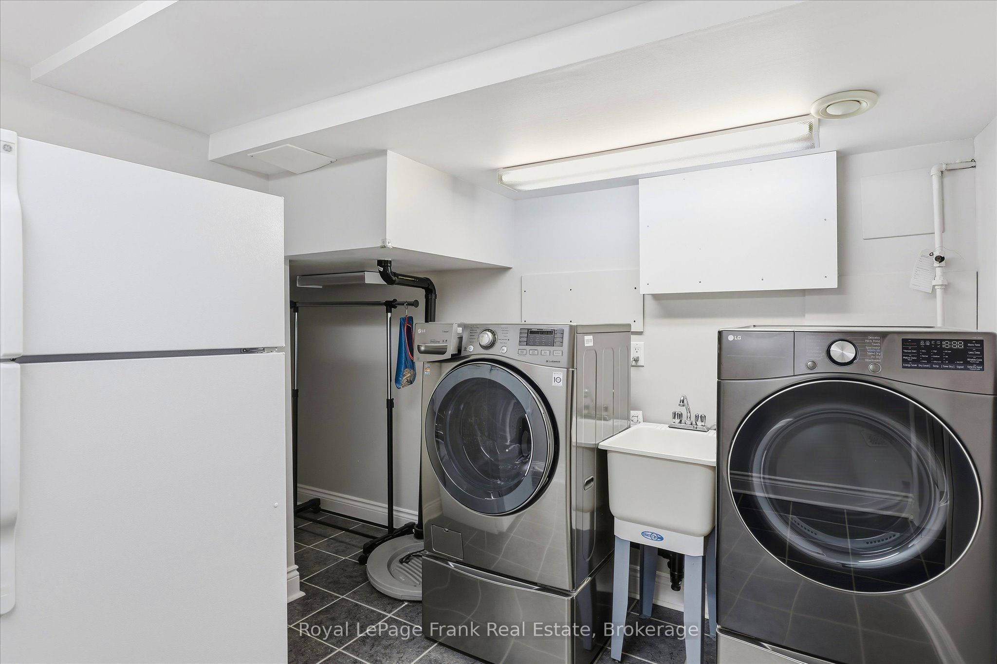 362 Simons Avenue Property Photo 29