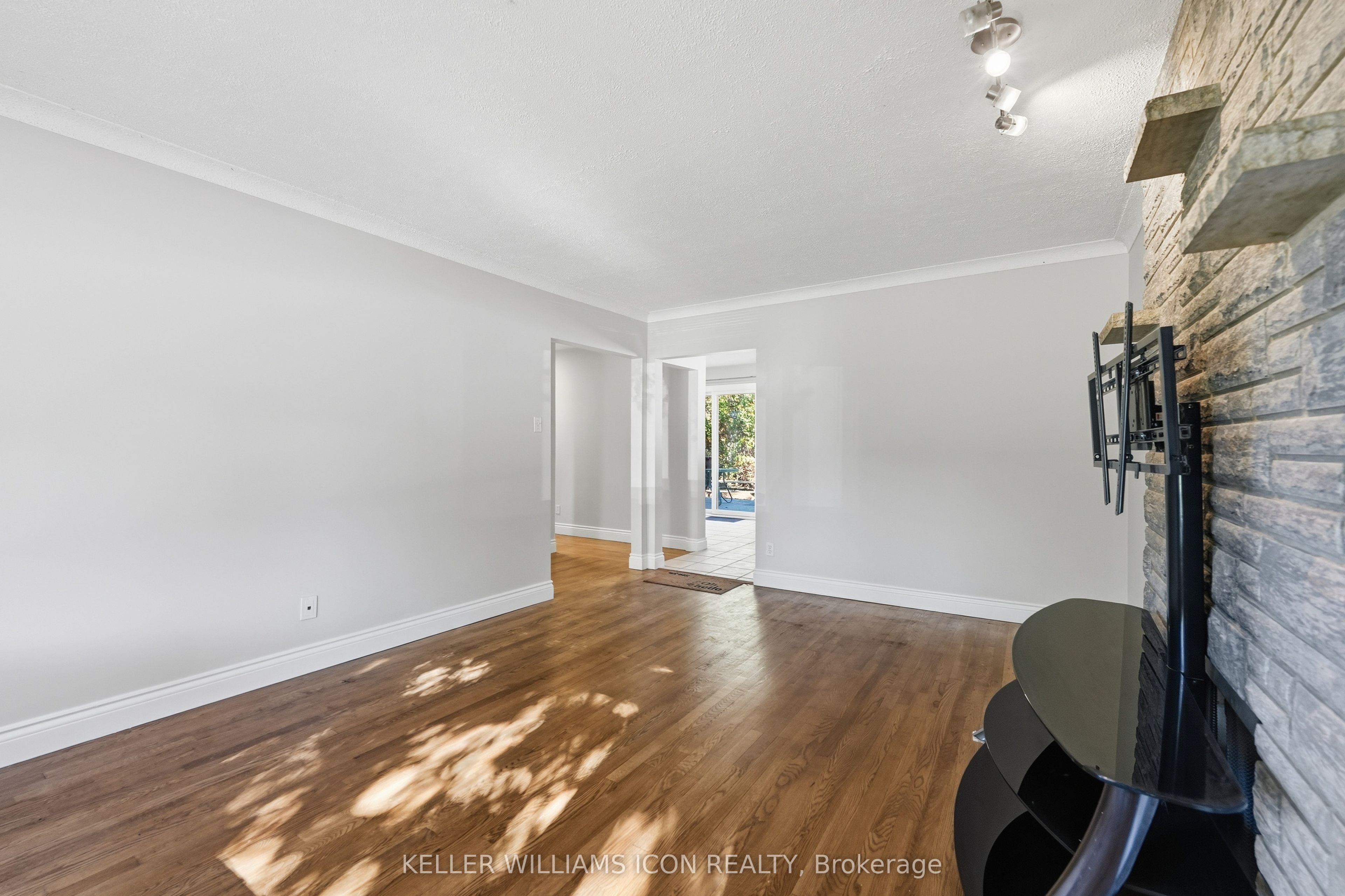 103 Harris Place Property Photo 8