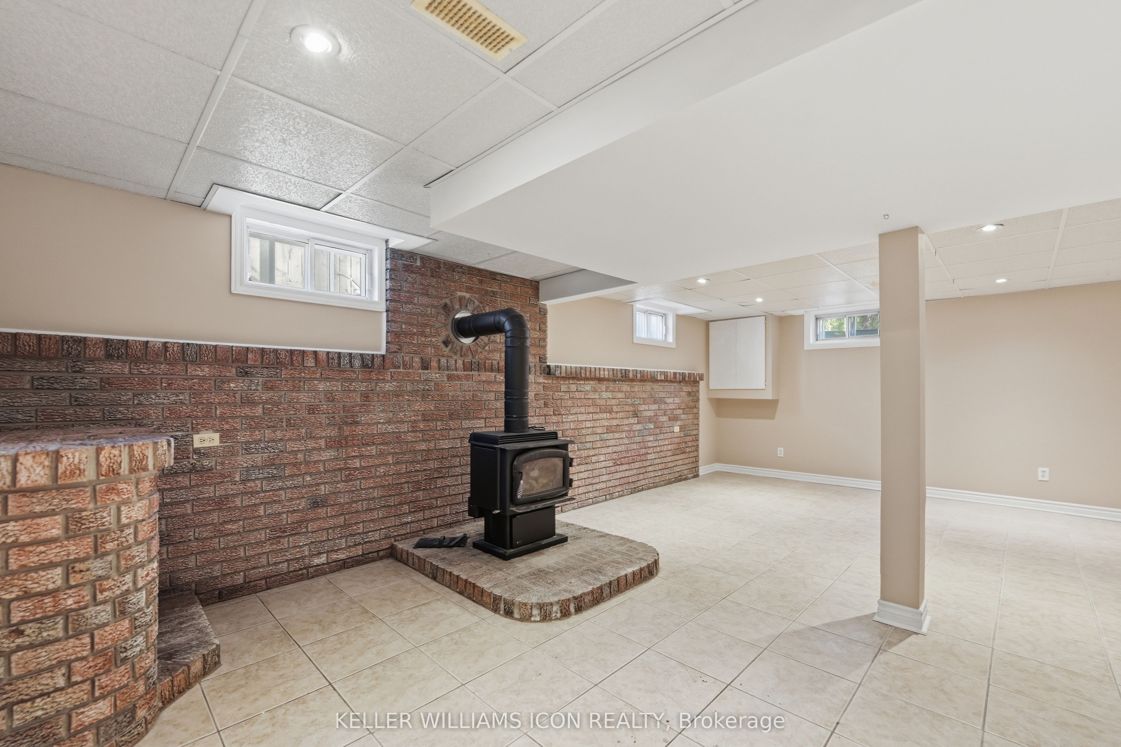 103 Harris Place Property Photo 28