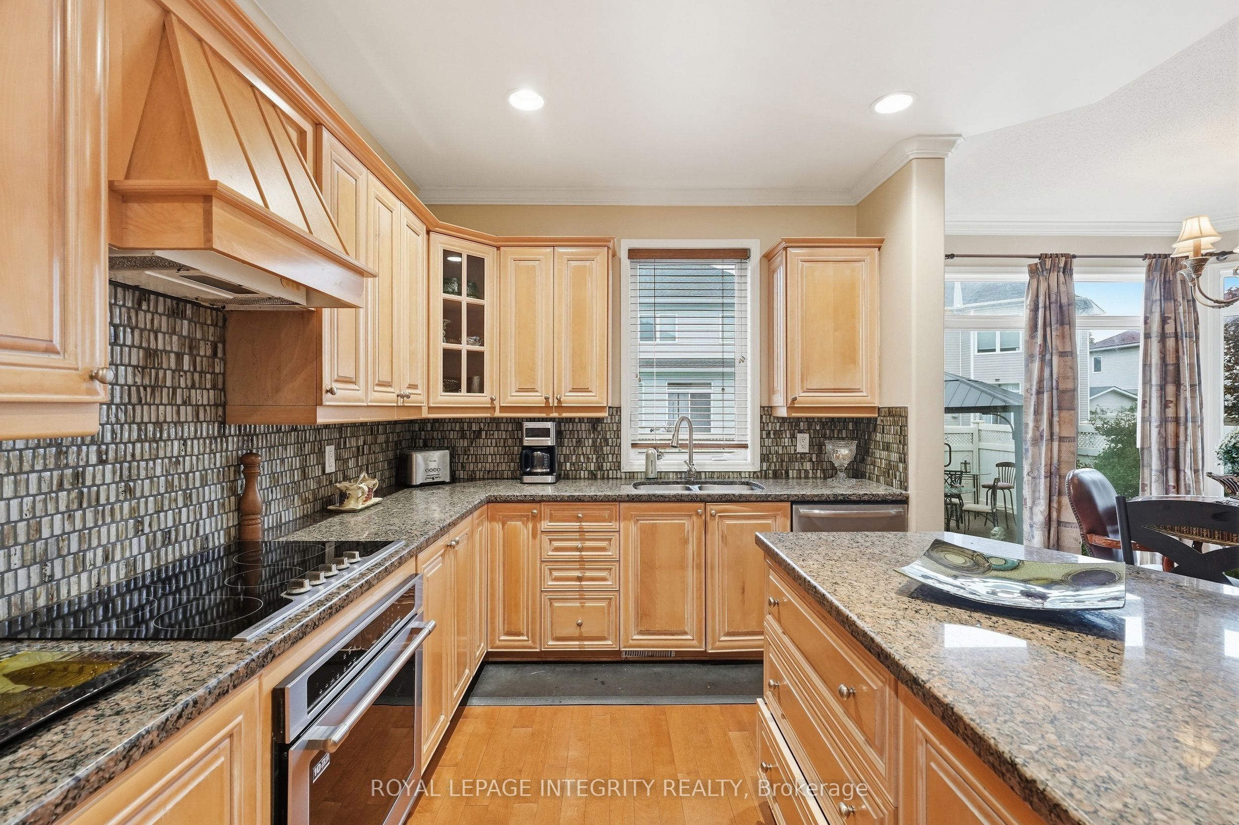 2169 Valenceville Crescent Property Photo 11