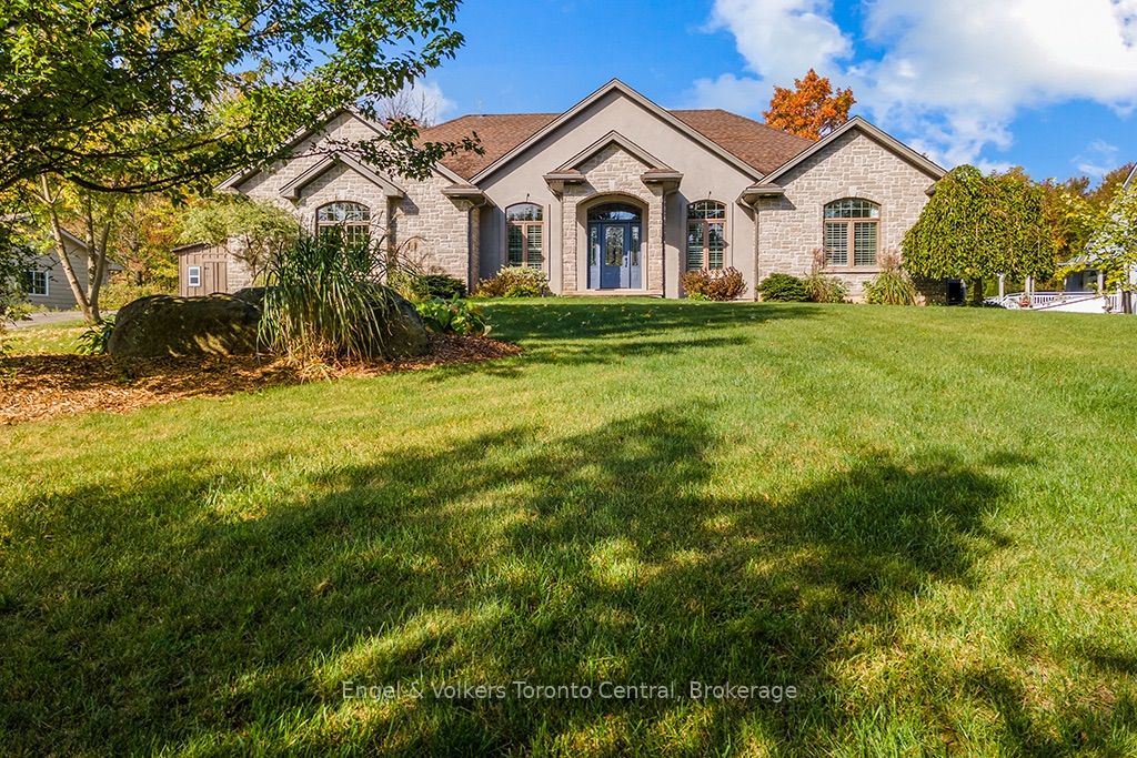 184 Sutacriti Street Property Photo 1