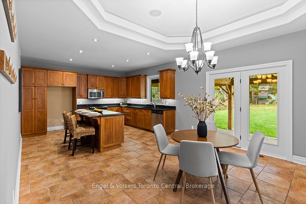 184 Sutacriti Street Property Photo 12