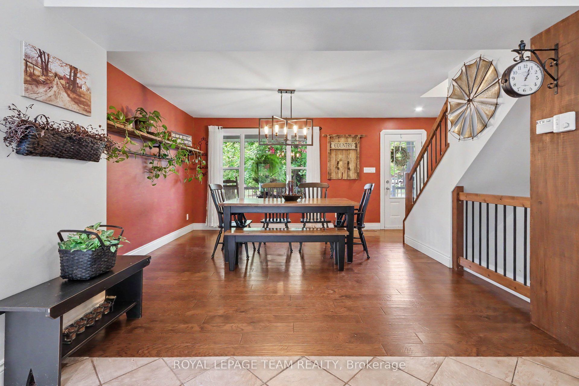 10496 St John Street Property Photo 4