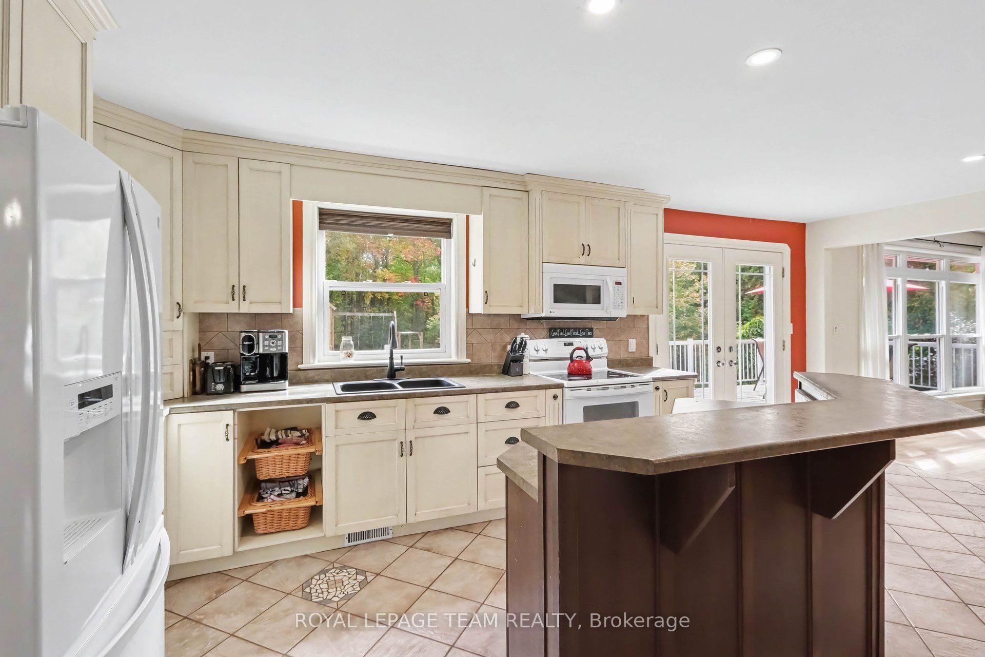 10496 St John Street Property Photo 8