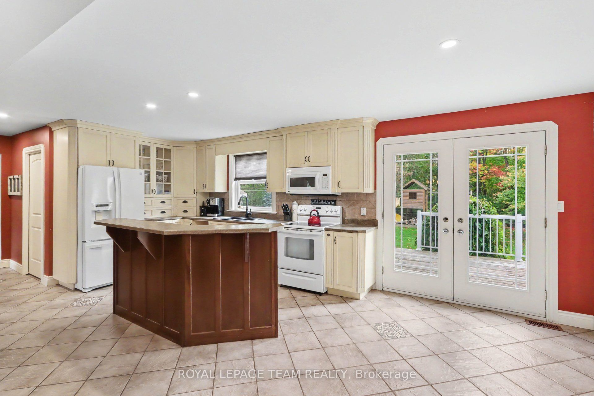 10496 St John Street Property Photo 11