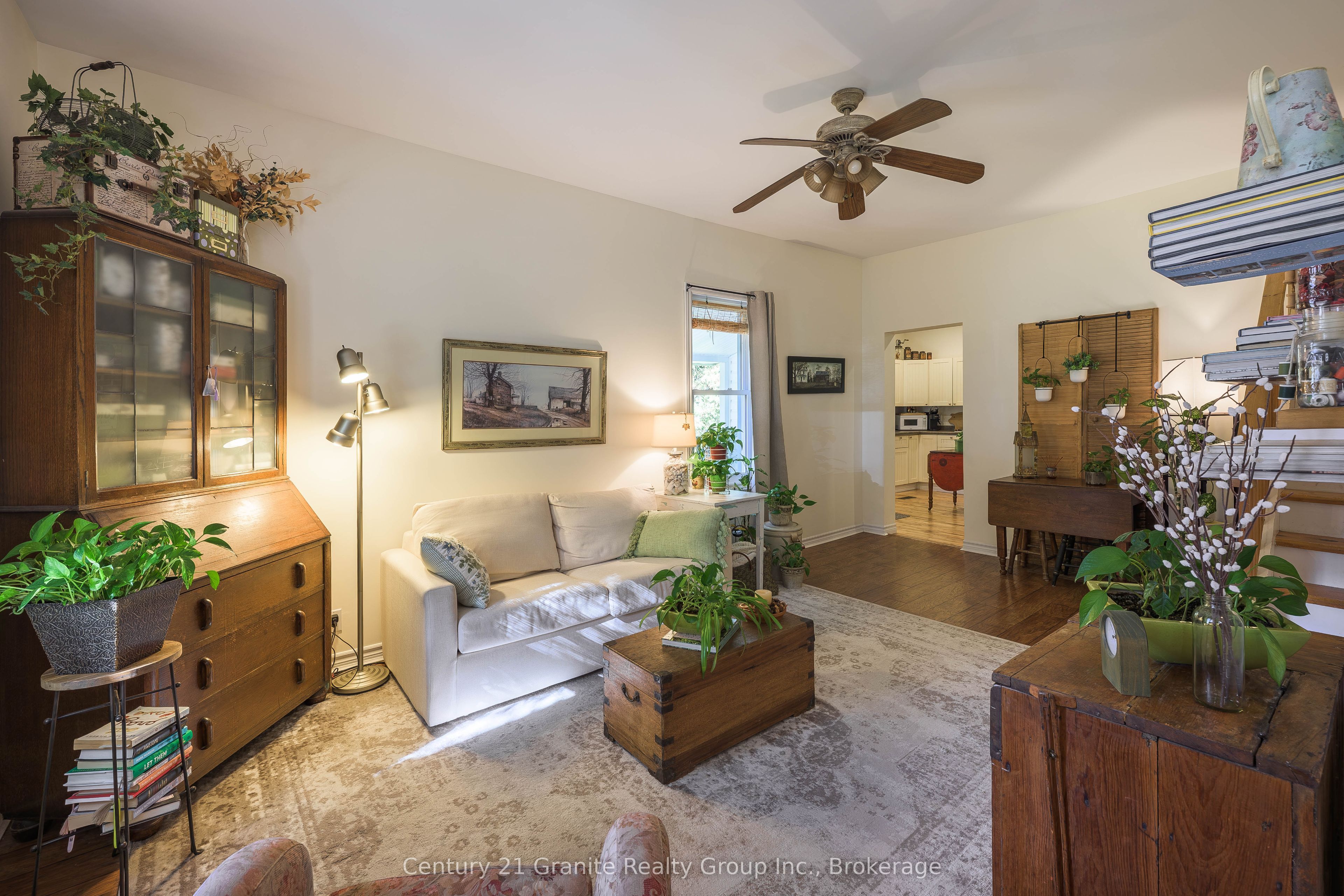 25 George Street Property Photo 8