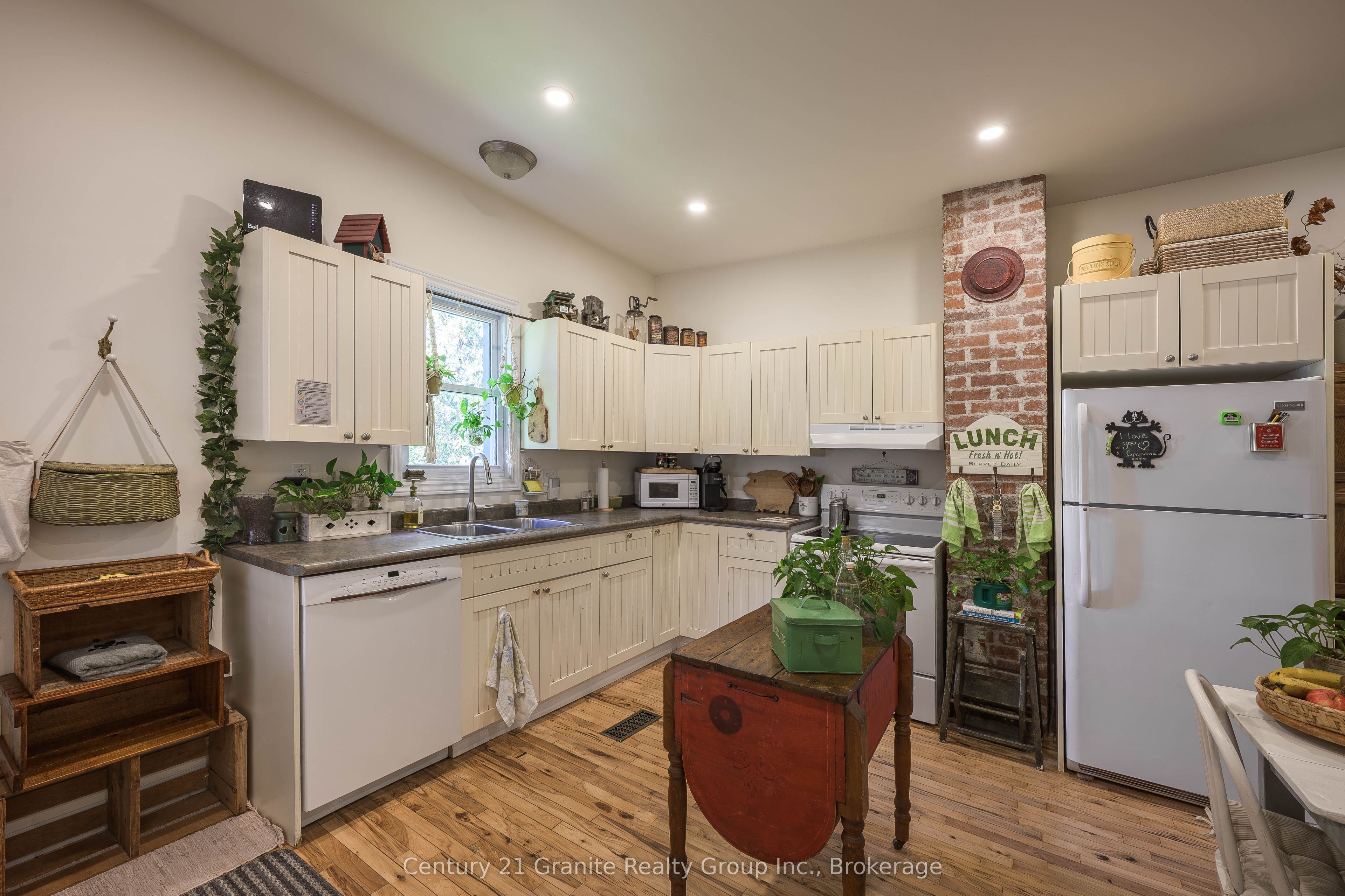25 George Street Property Photo 9
