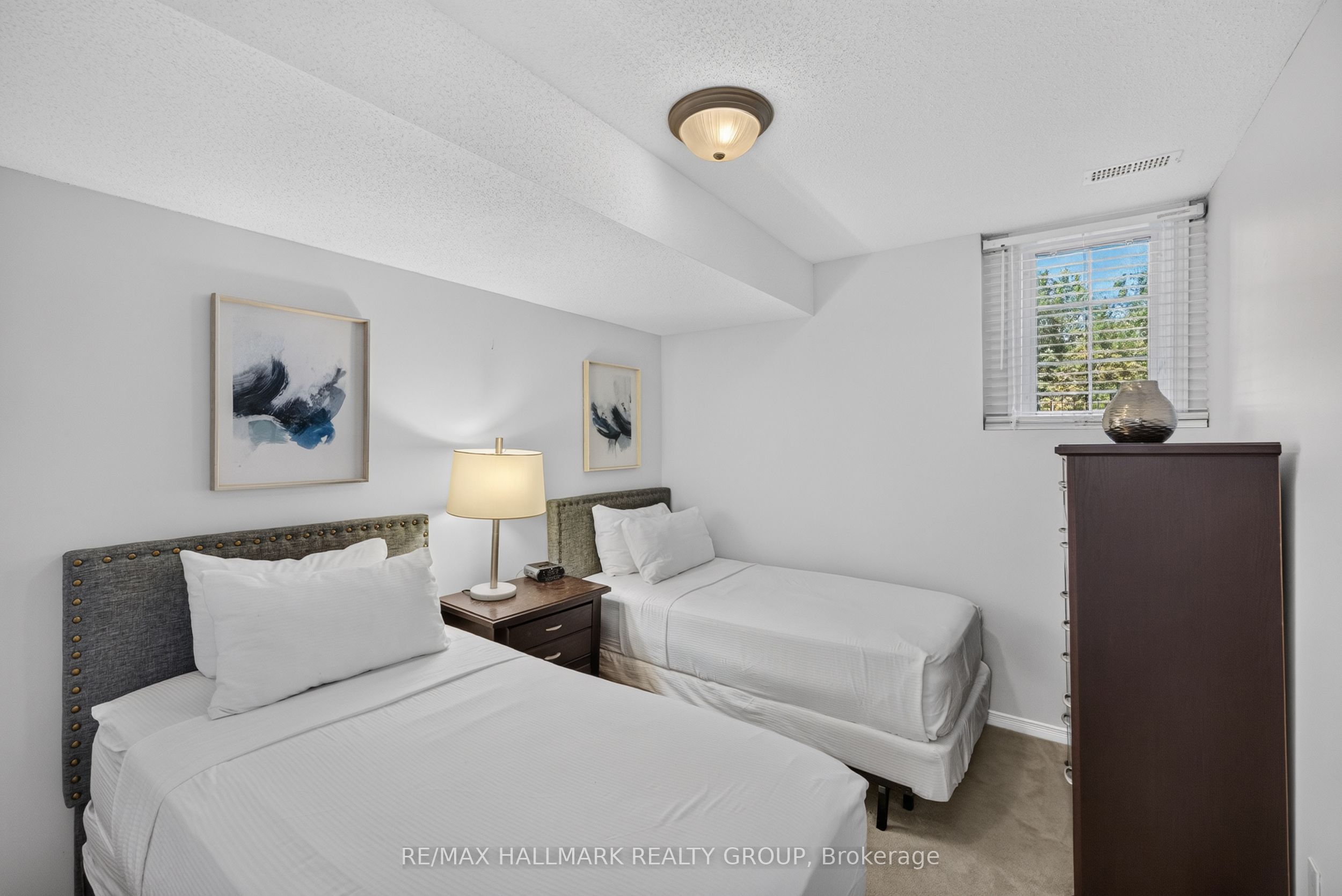70 Edenvale Drive 161 Property Photo 25