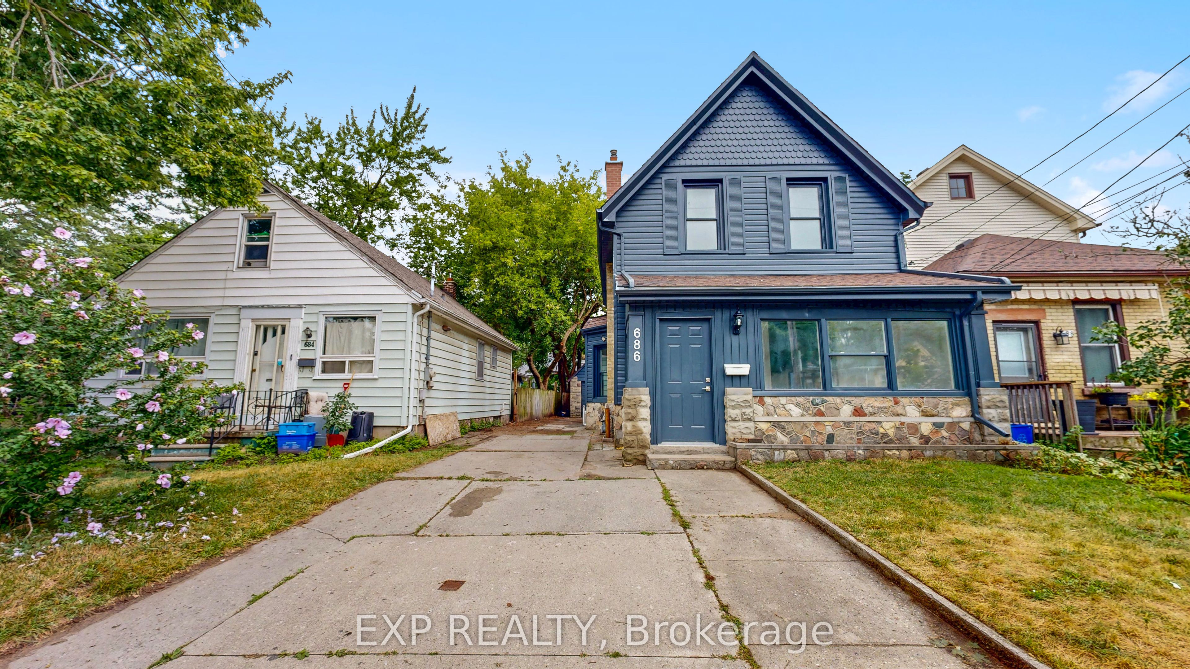 686 Elias Street Property Photo 1