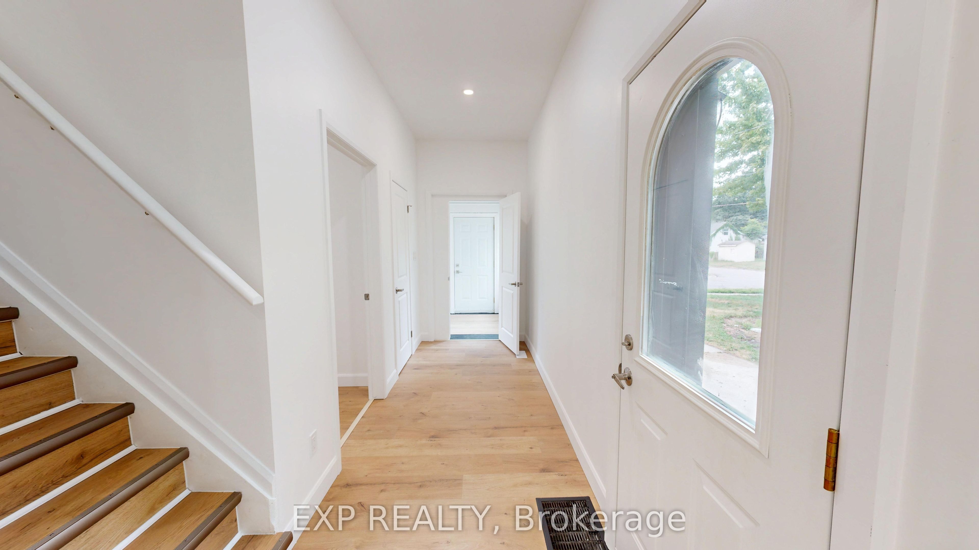 686 Elias Street Property Photo 6