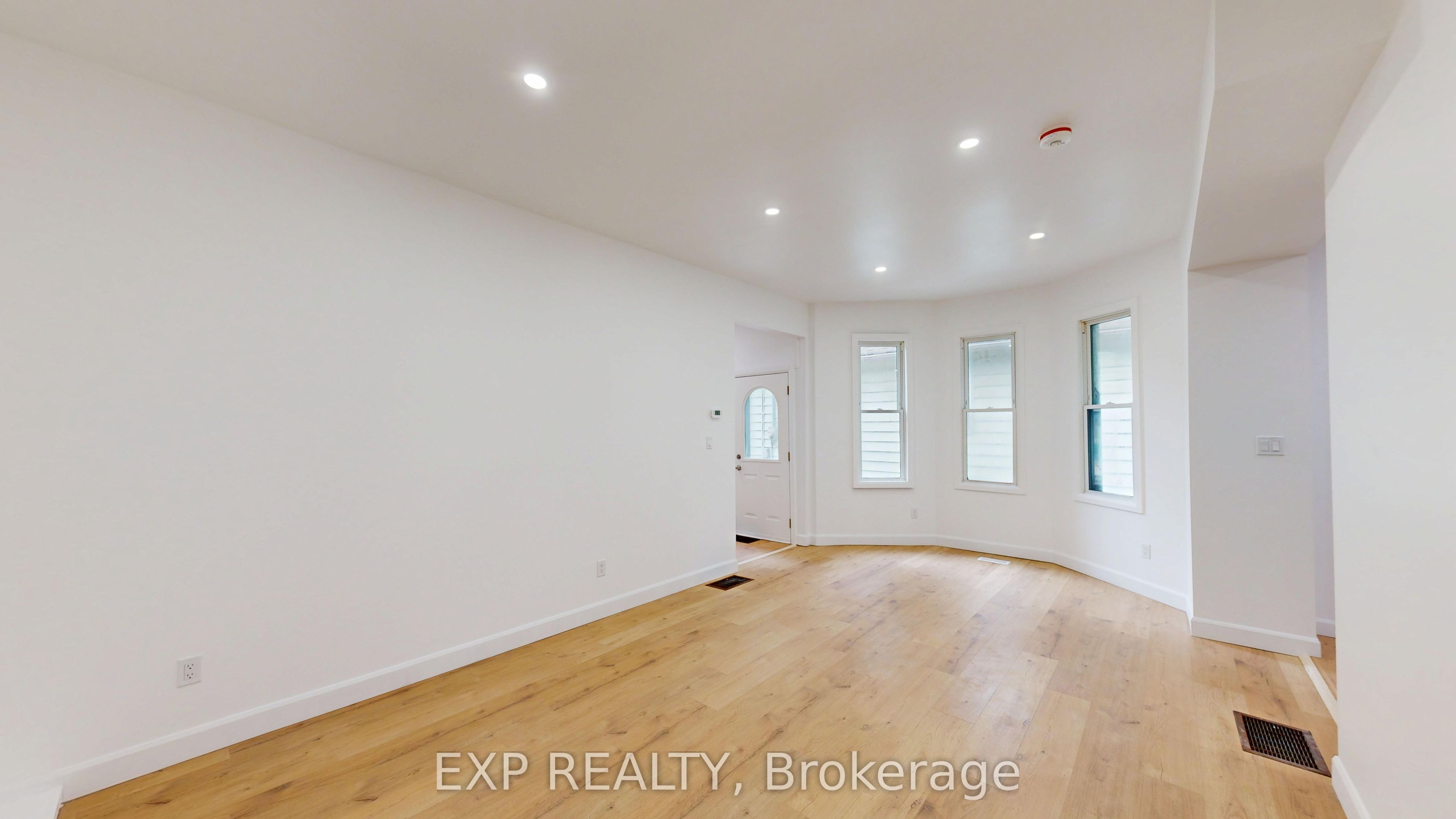 686 Elias Street Property Photo 10
