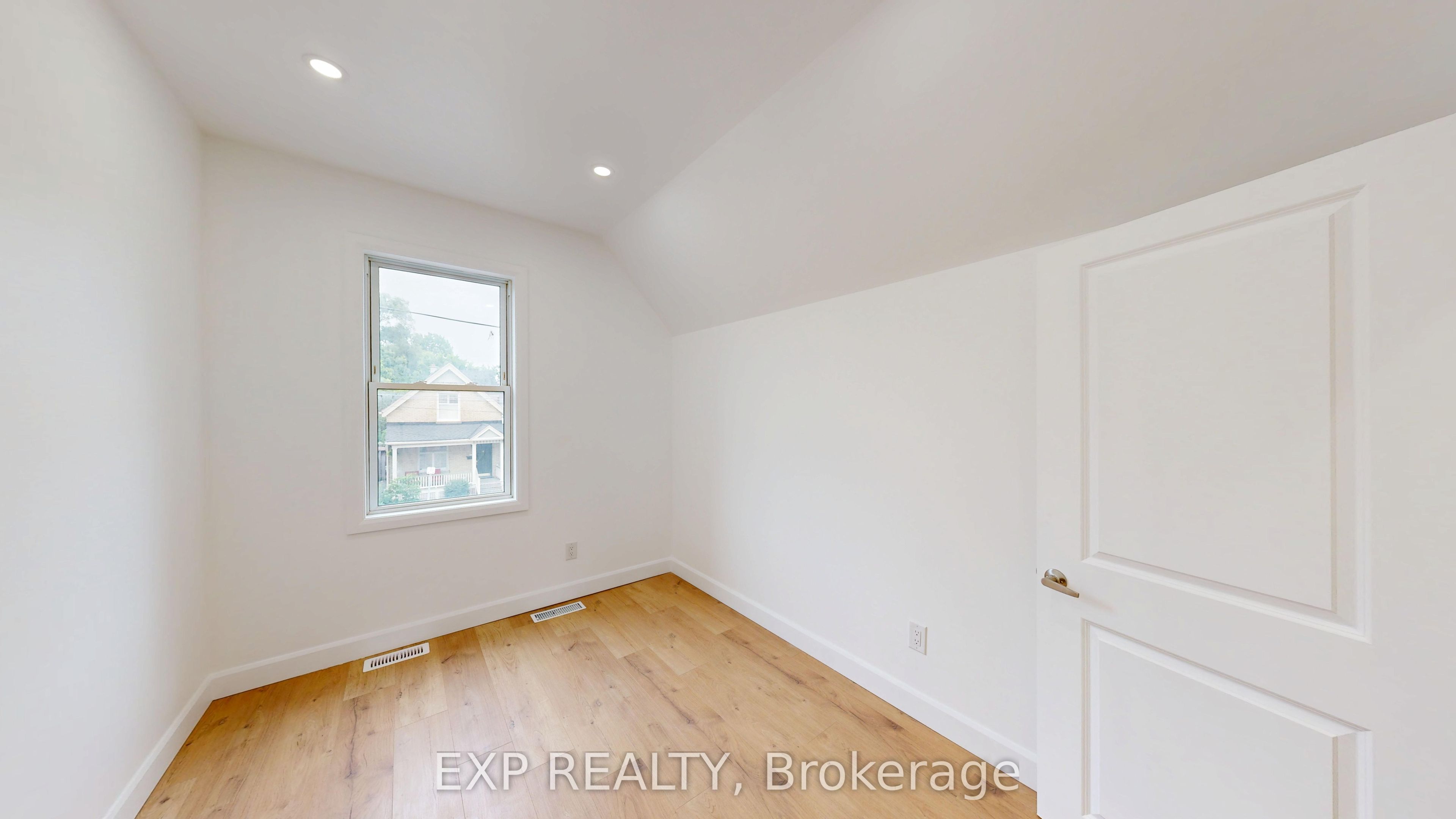 686 Elias Street Property Photo 25