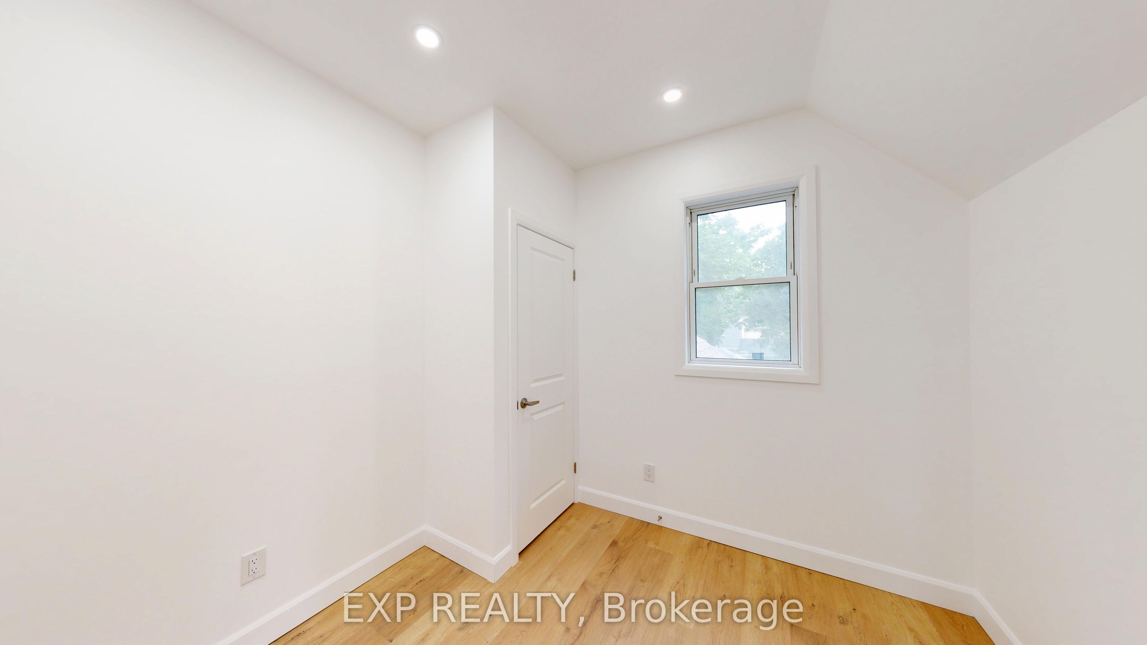 686 Elias Street Property Photo 27