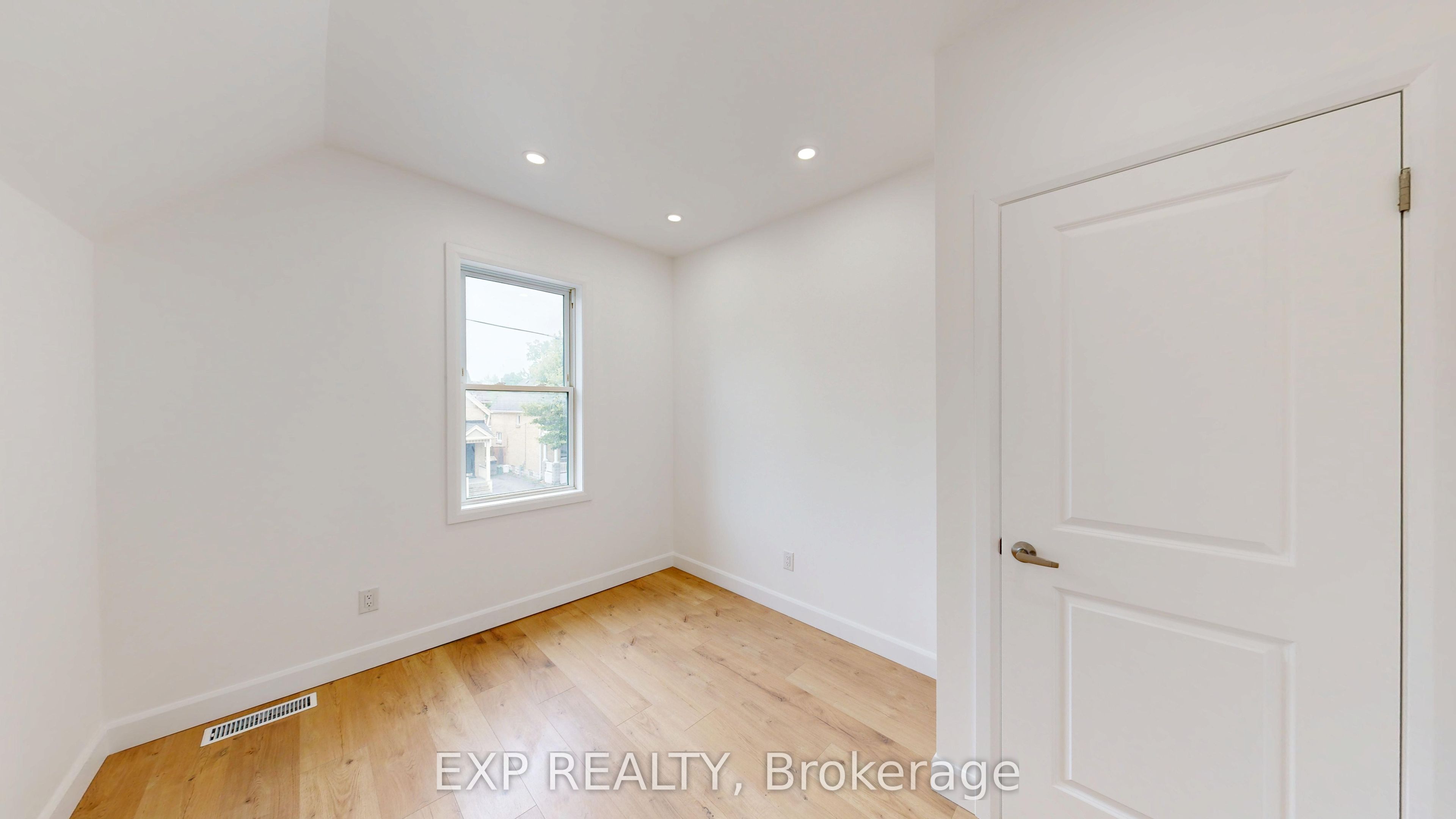 686 Elias Street Property Photo 28
