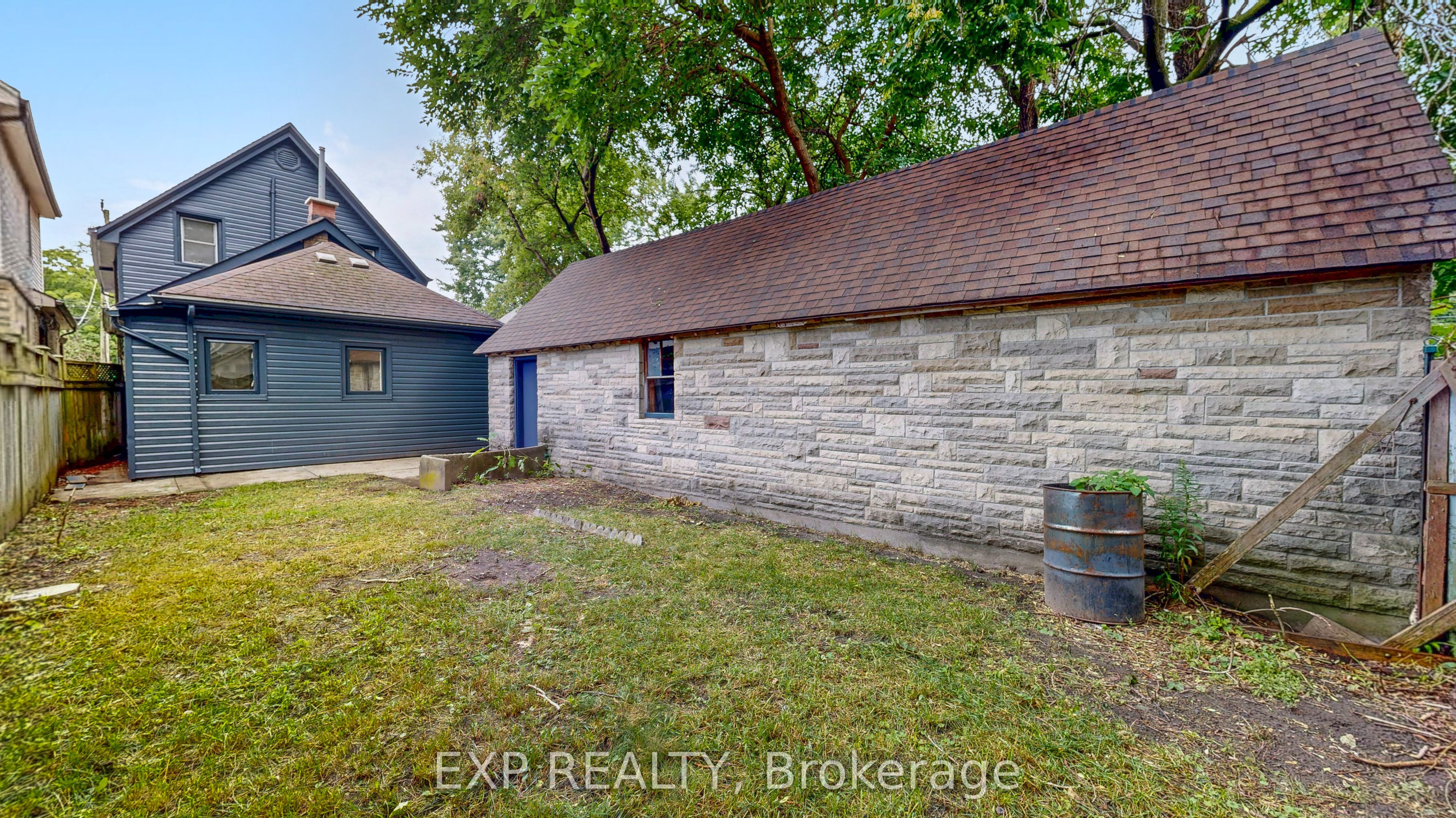 686 Elias Street Property Photo 35