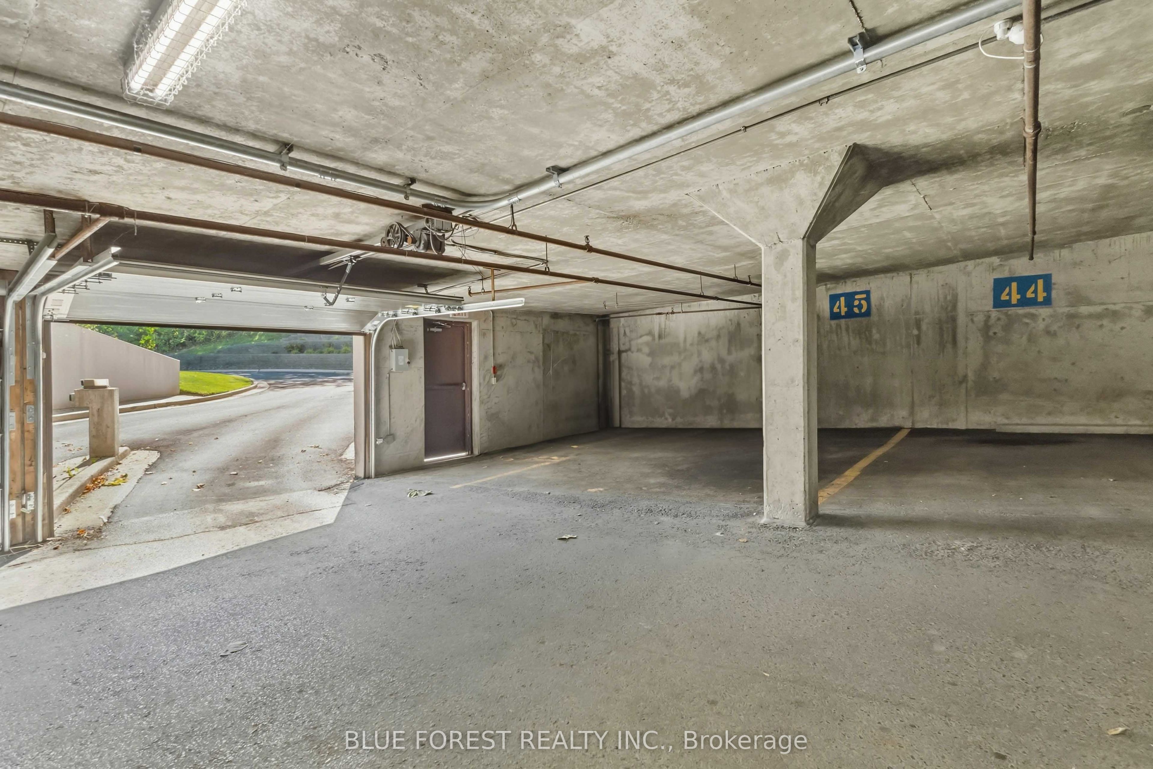 521 Riverside Drive 715 Property Photo 20