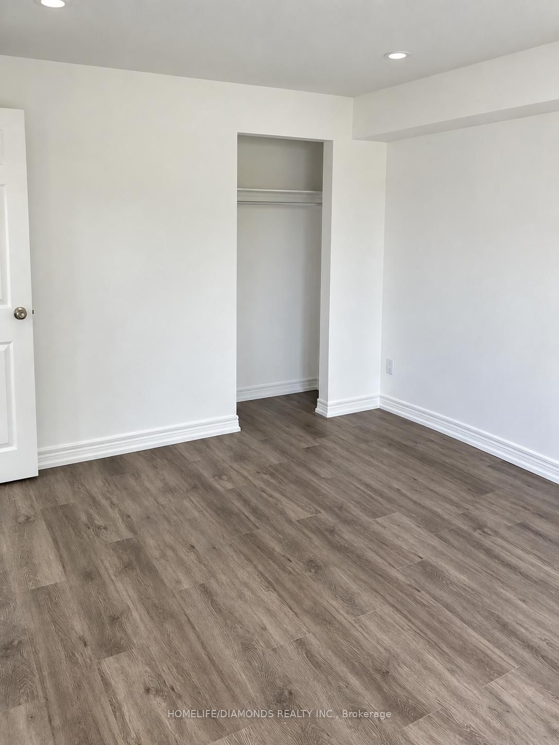 558 First Avenue Property Photo 22