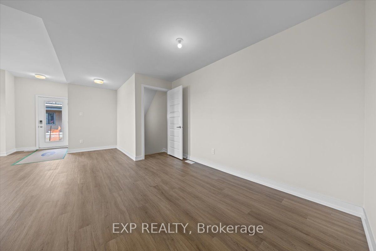 6526 Linseed Road Property Photo 7