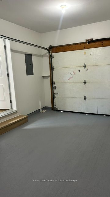 2594 Laurier Street 1 Property Photo 20