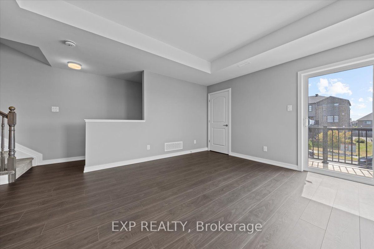 6537 Linseed Road Property Photo 8