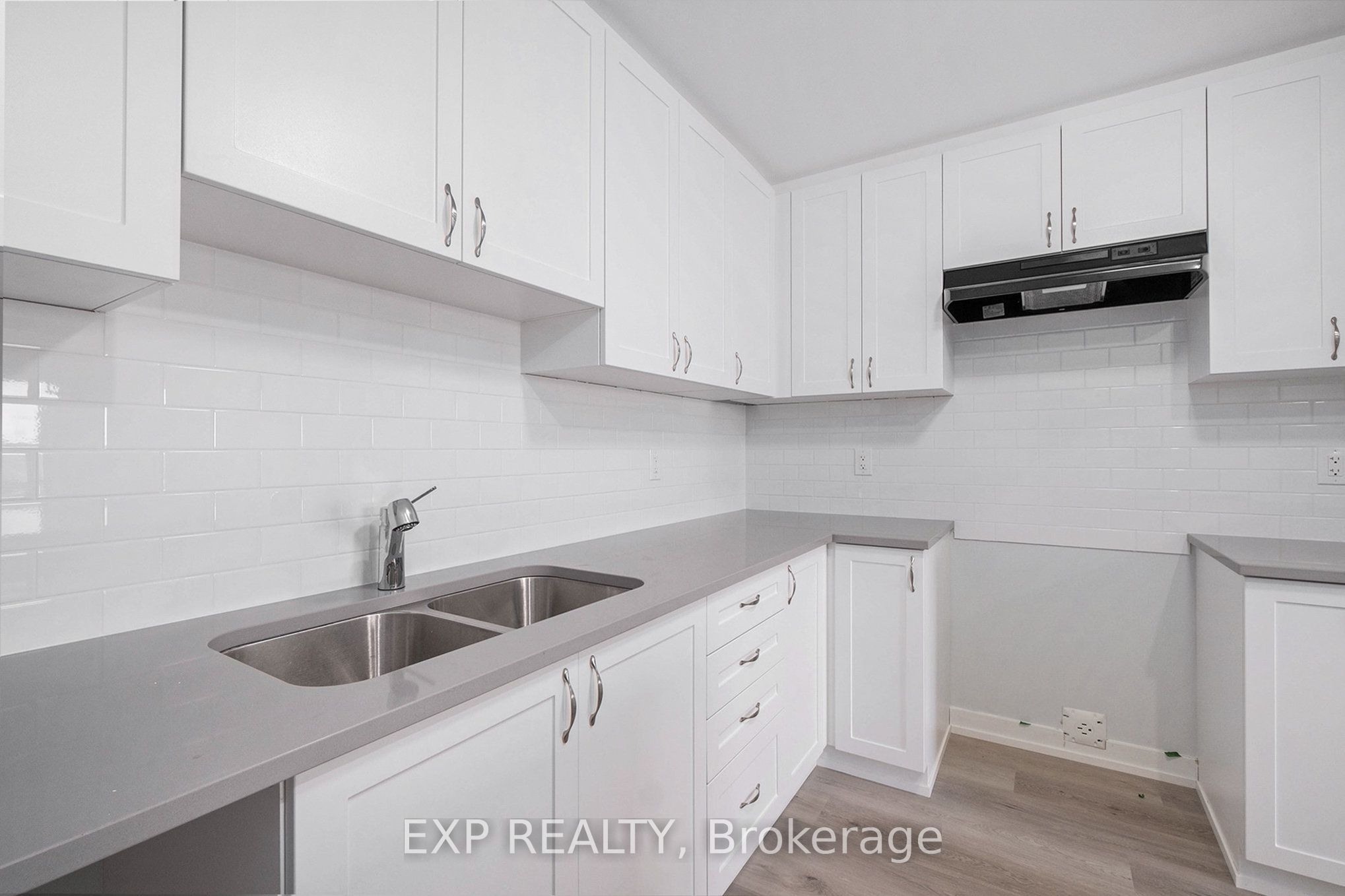 6538 Linseed Road Property Photo 11