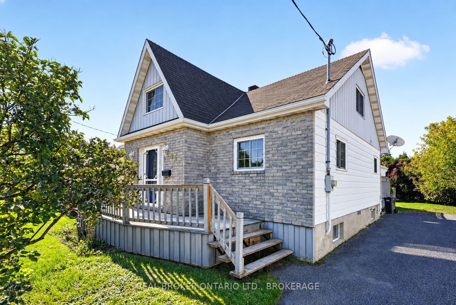 25 Dunbar Avenue Property Photo 1