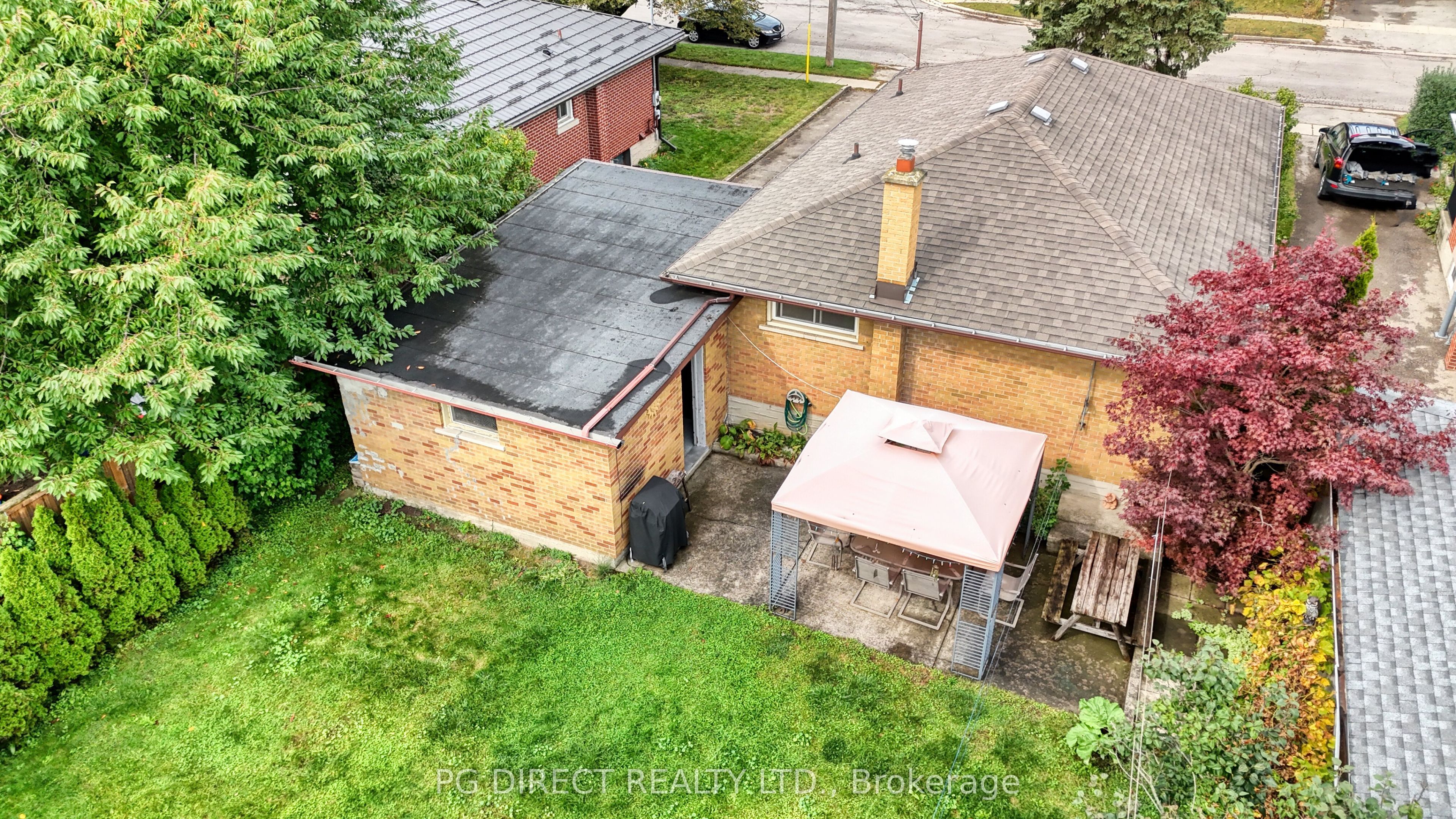 11 Montreal Road Property Photo 15