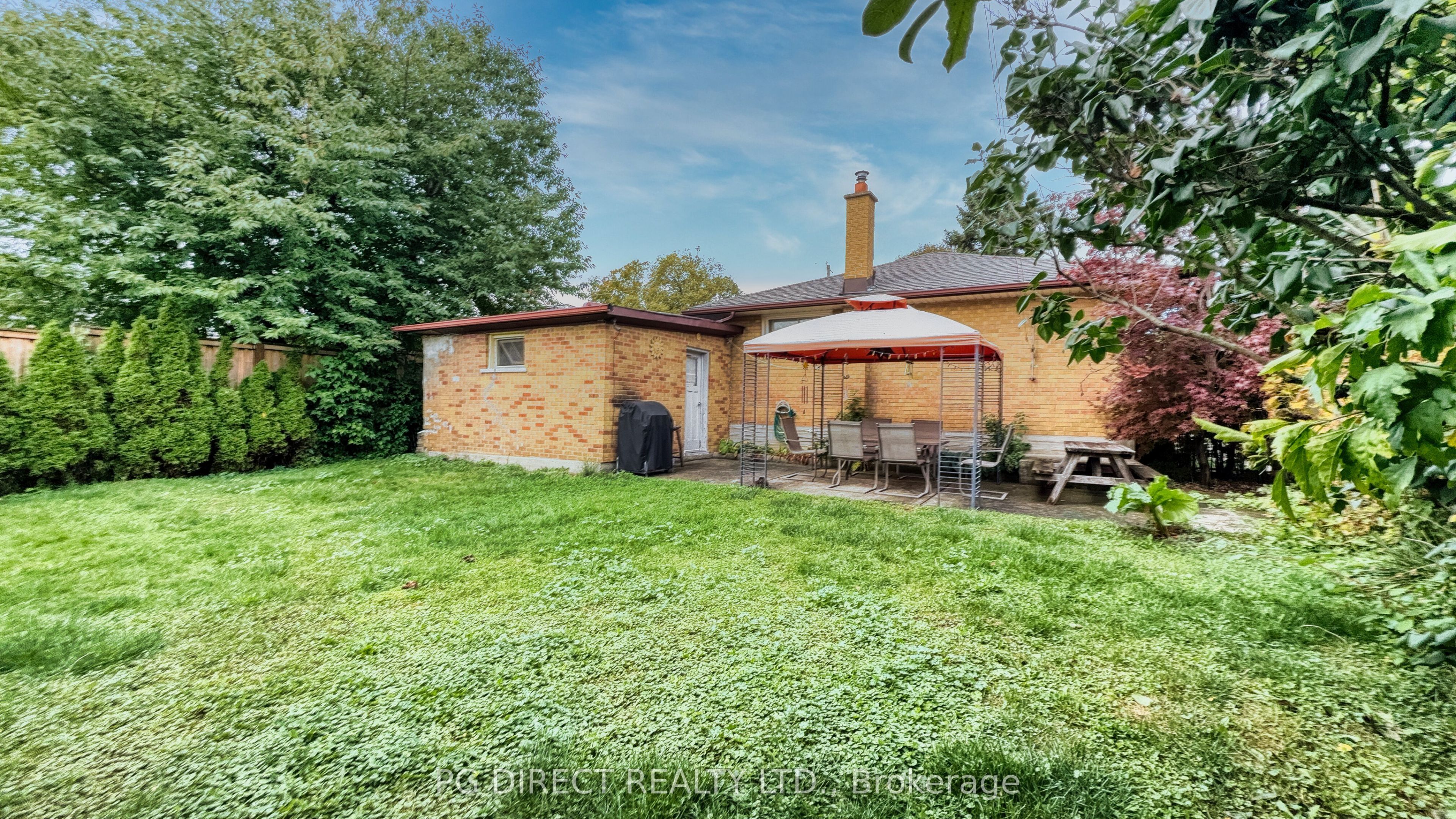 11 Montreal Road Property Photo 16