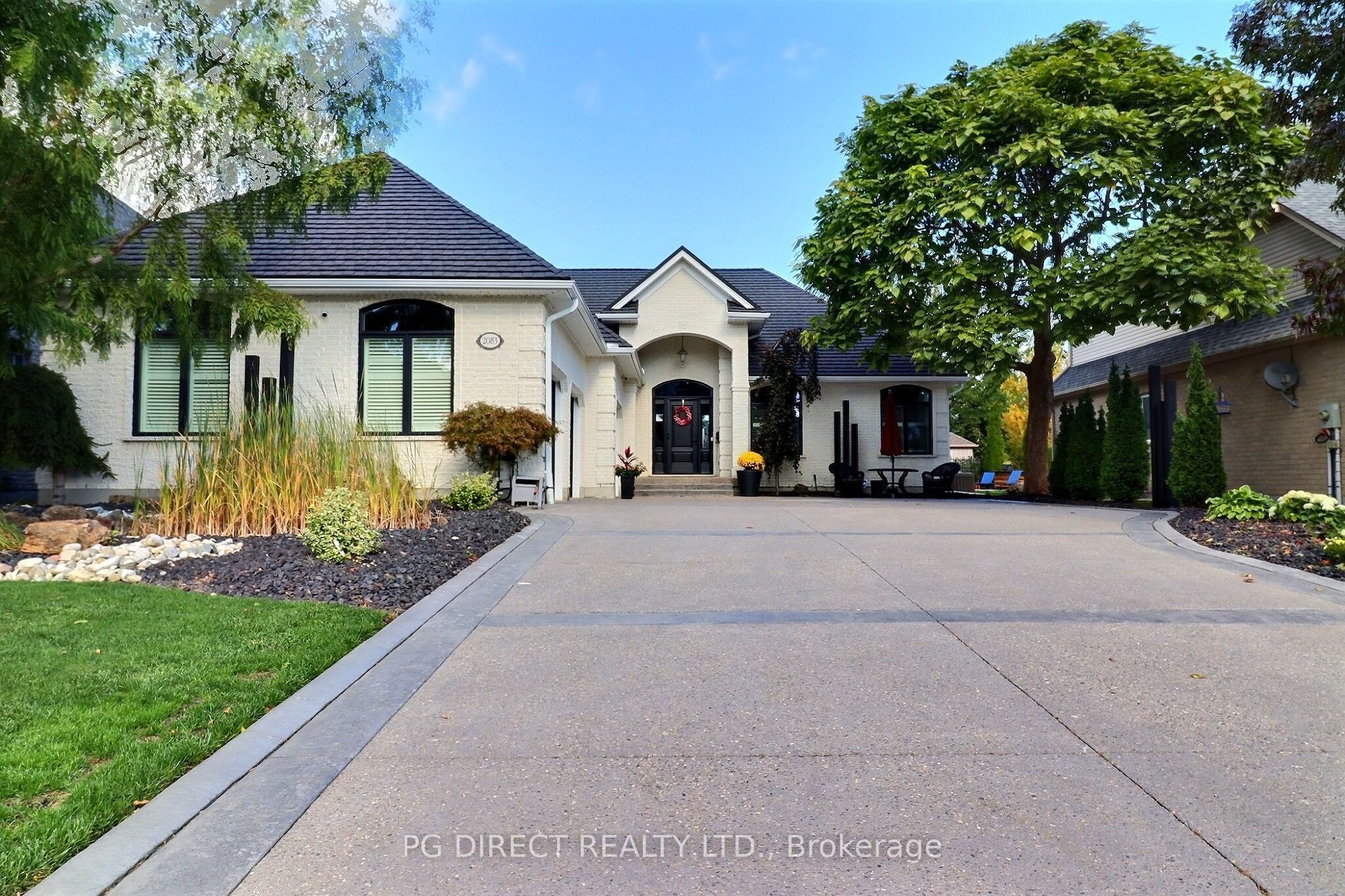2083 Faircloth Road Property Photo 2