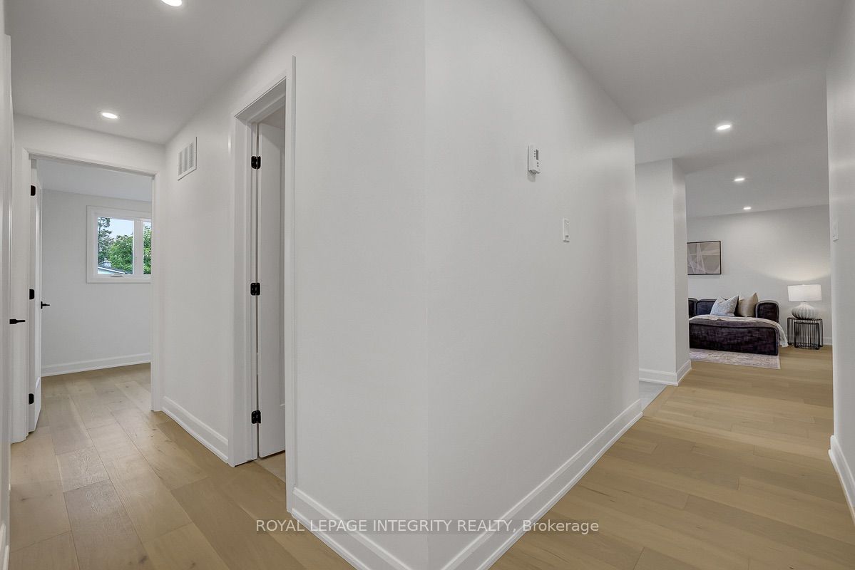 8 Brian Crescent Property Photo 17