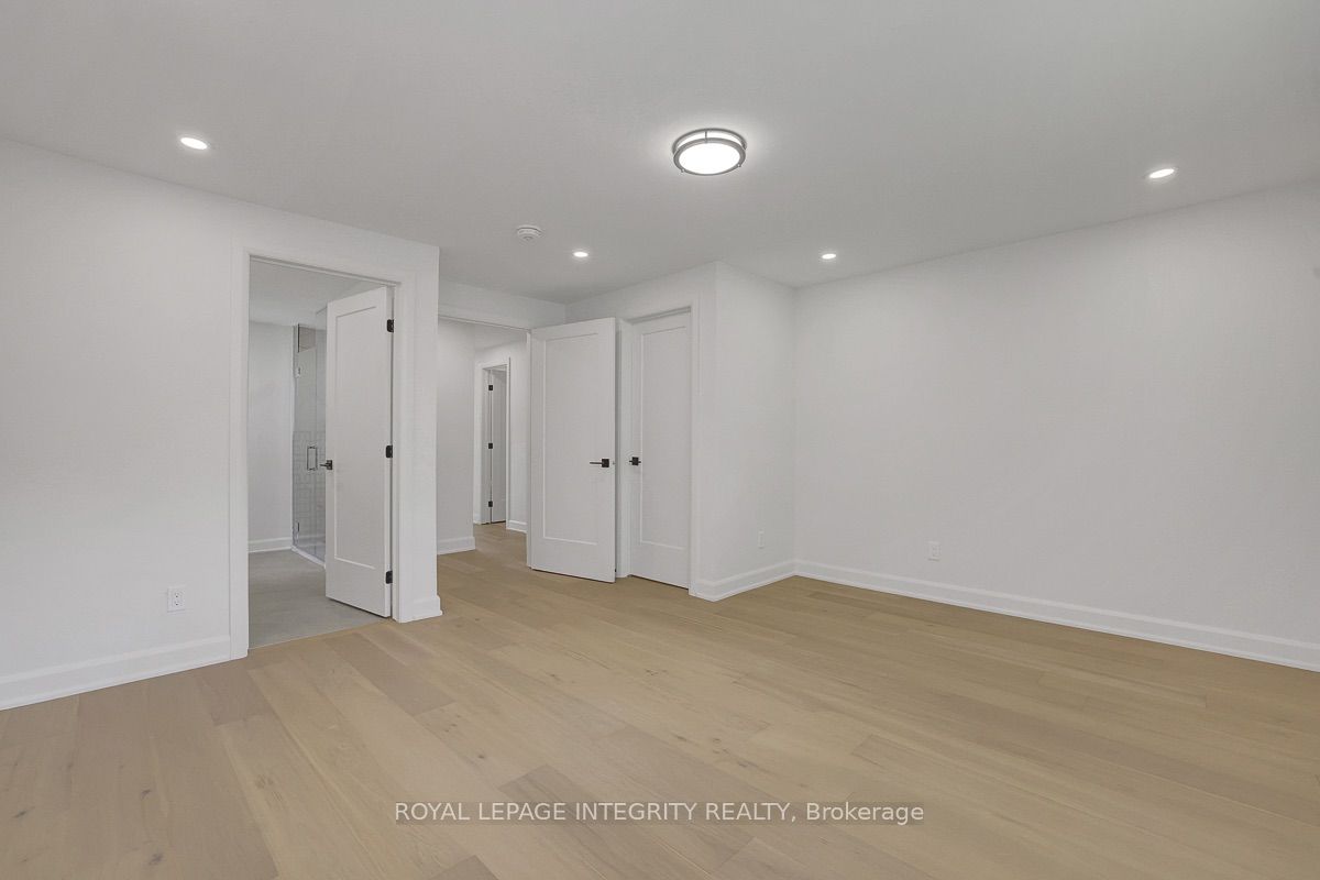 8 Brian Crescent Property Photo 18