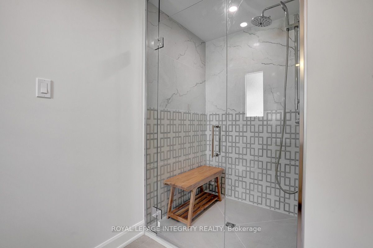 8 Brian Crescent Property Photo 21