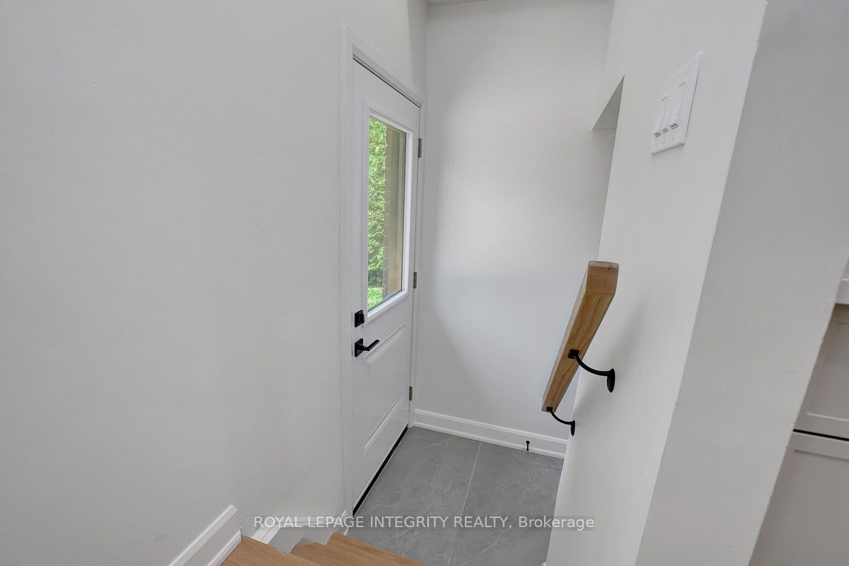 8 Brian Crescent Property Photo 32