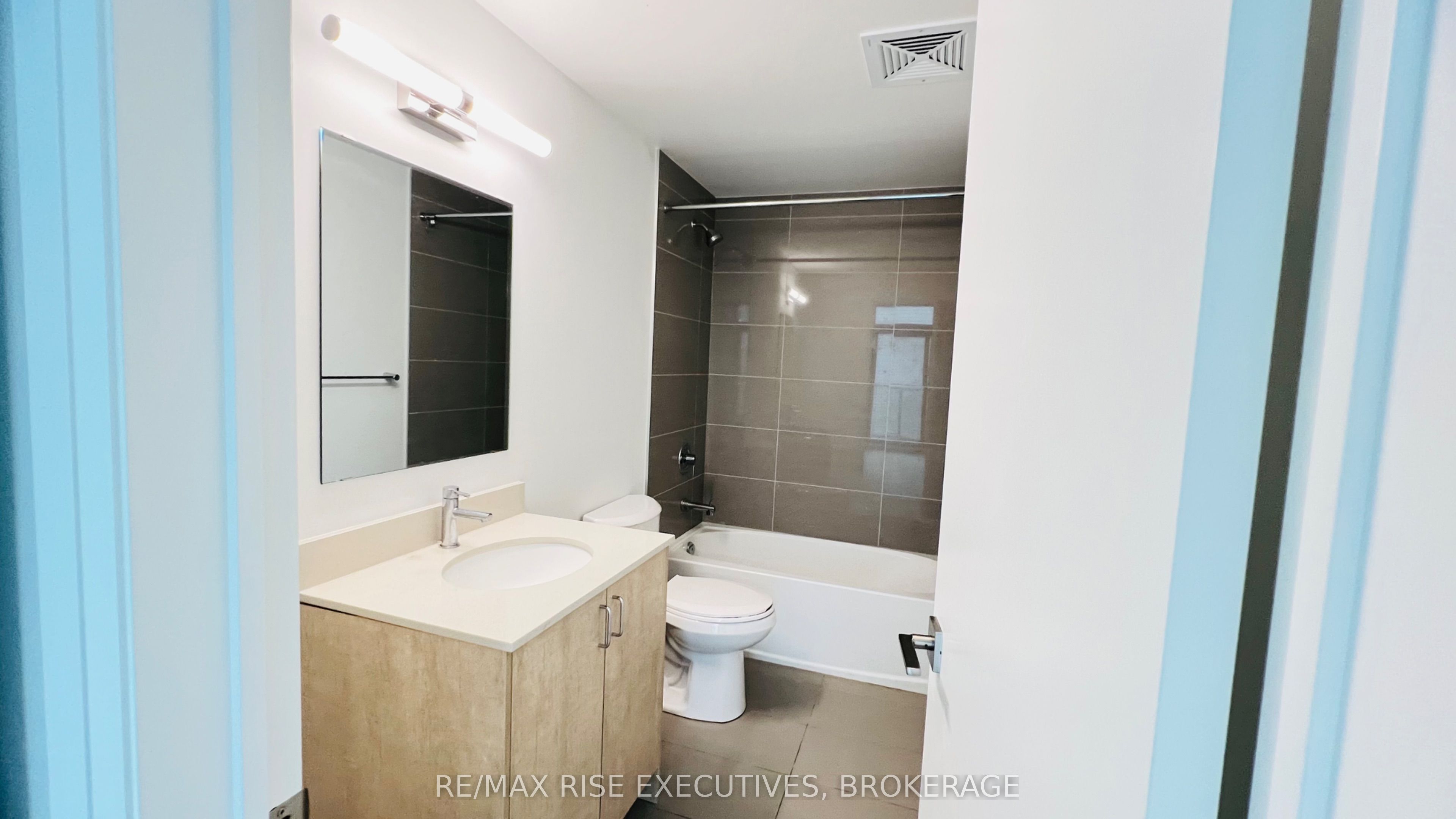 223 Princess Street 314 Property Photo 8