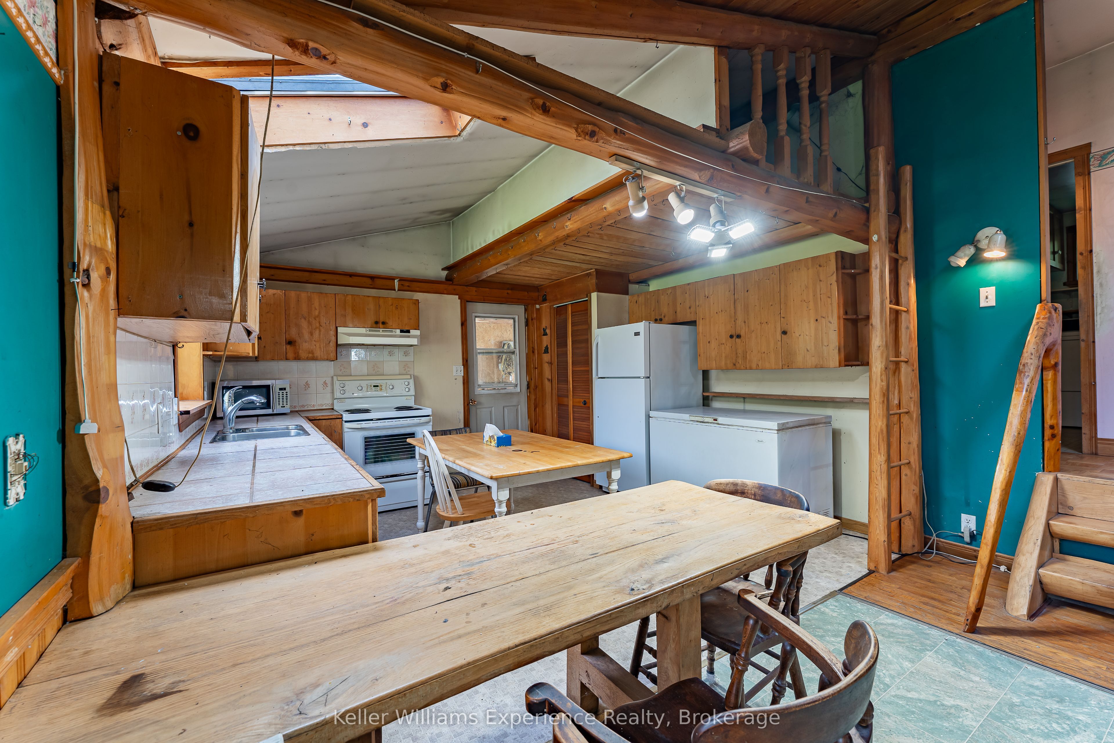 1074 West Road Property Photo 11