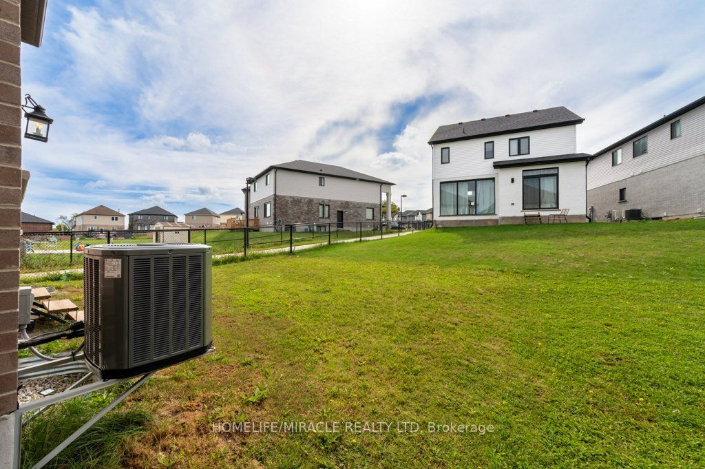3032 Doyle Drive Property Photo 4