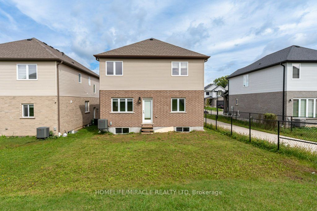 3032 Doyle Drive Property Photo 6