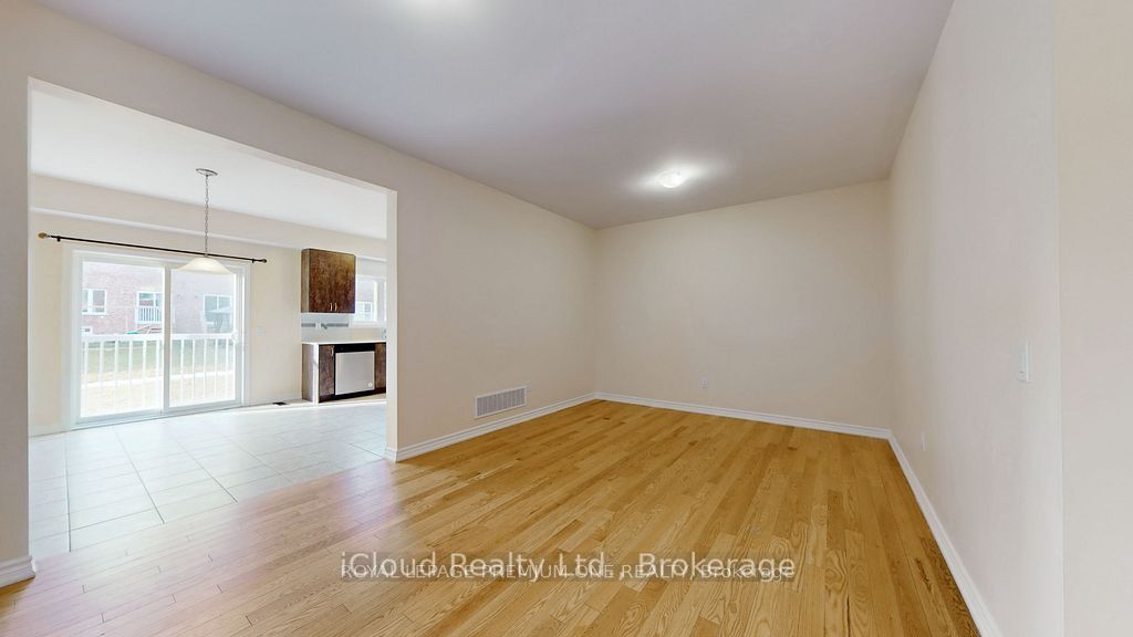 344 Ridley Crescent Property Photo 9