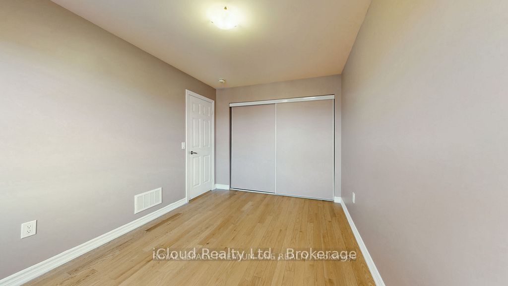 344 Ridley Crescent Property Photo 32