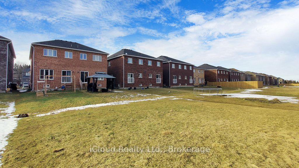 344 Ridley Crescent Property Photo 37