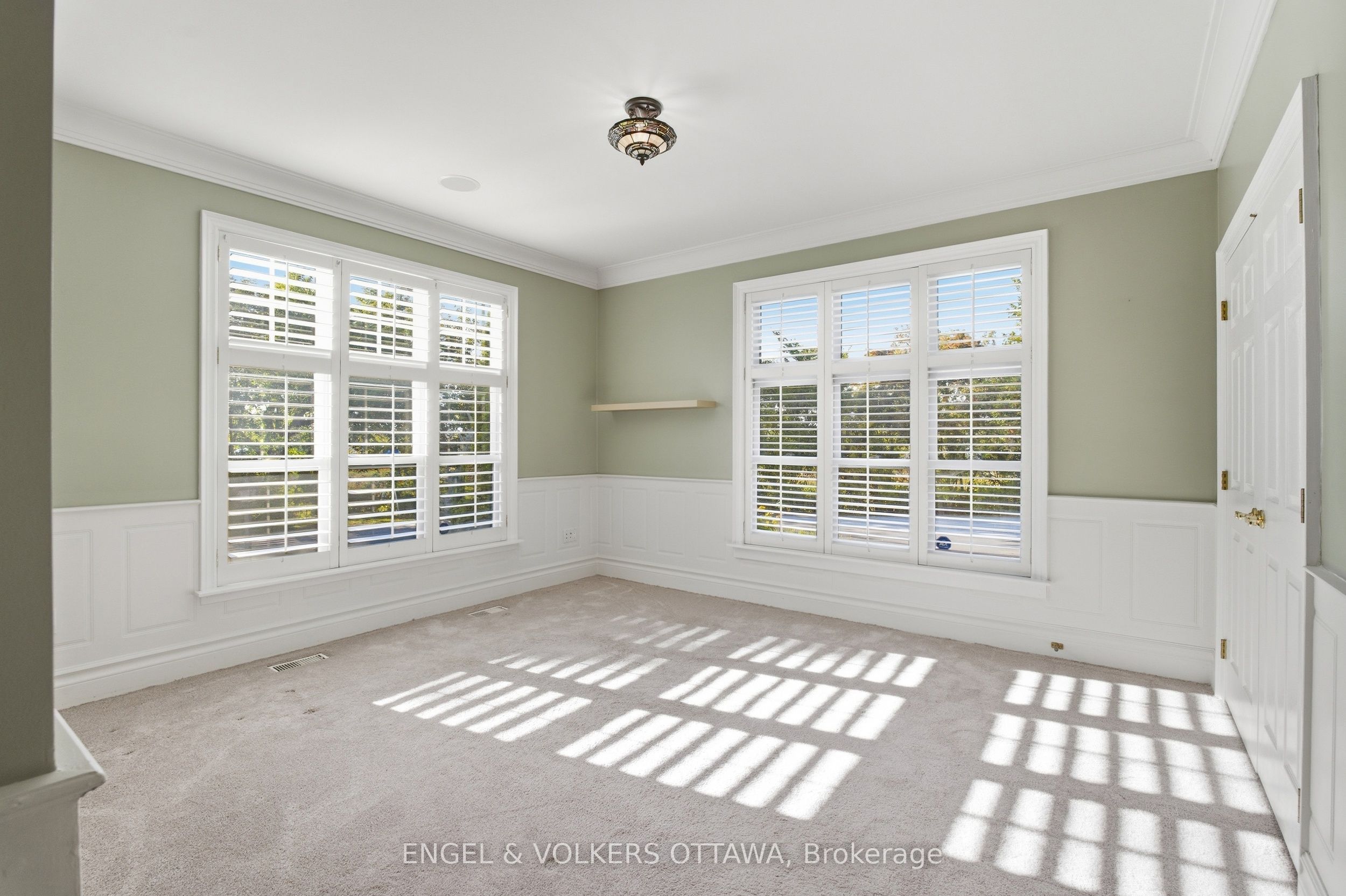 435 Westminster Avenue Property Photo 24