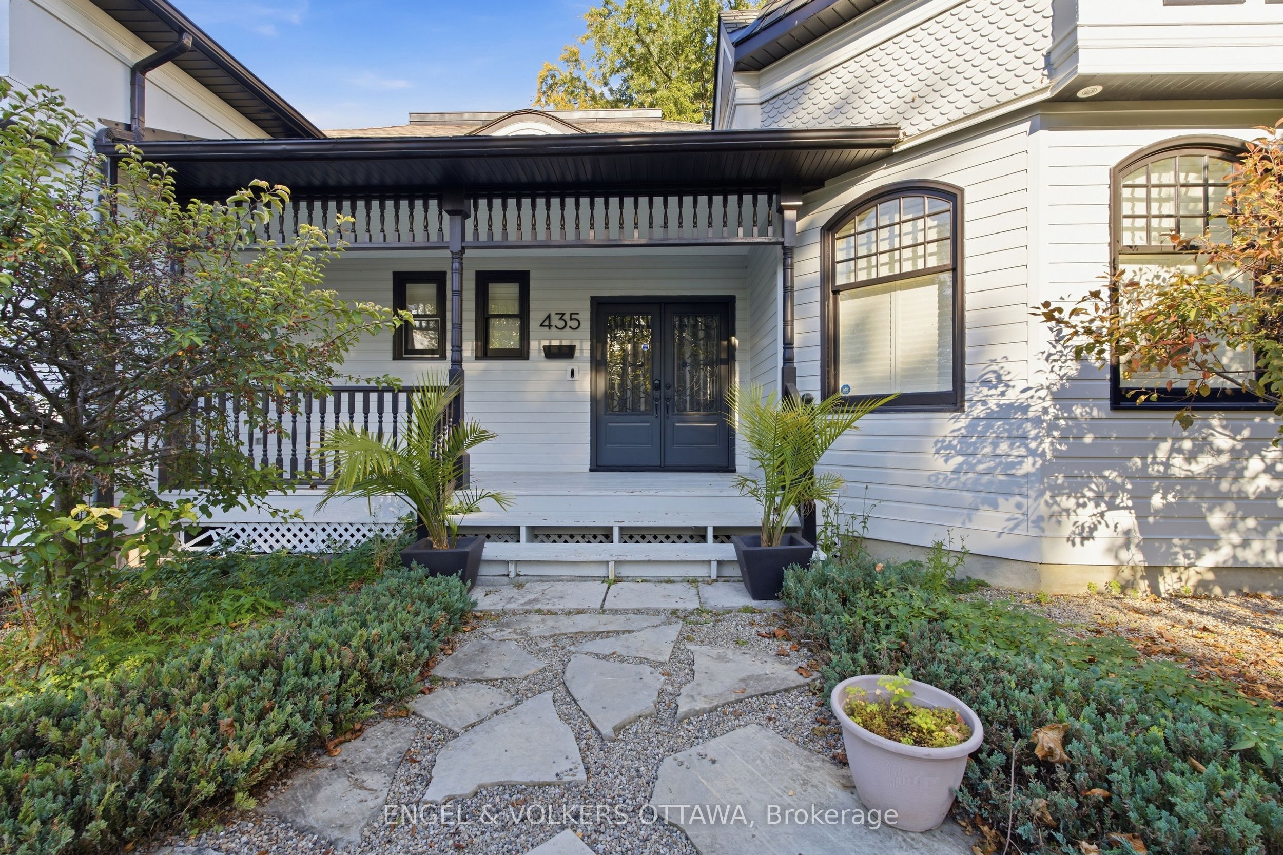 435 Westminster Avenue Property Photo 38