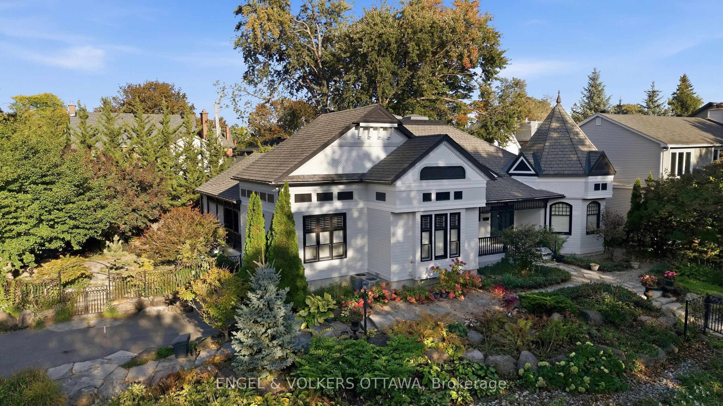 435 Westminster Avenue Property Photo 39