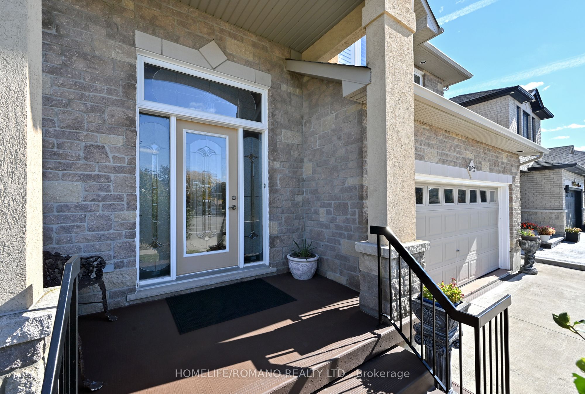 1052 Greenhill Avenue Property Photo 4