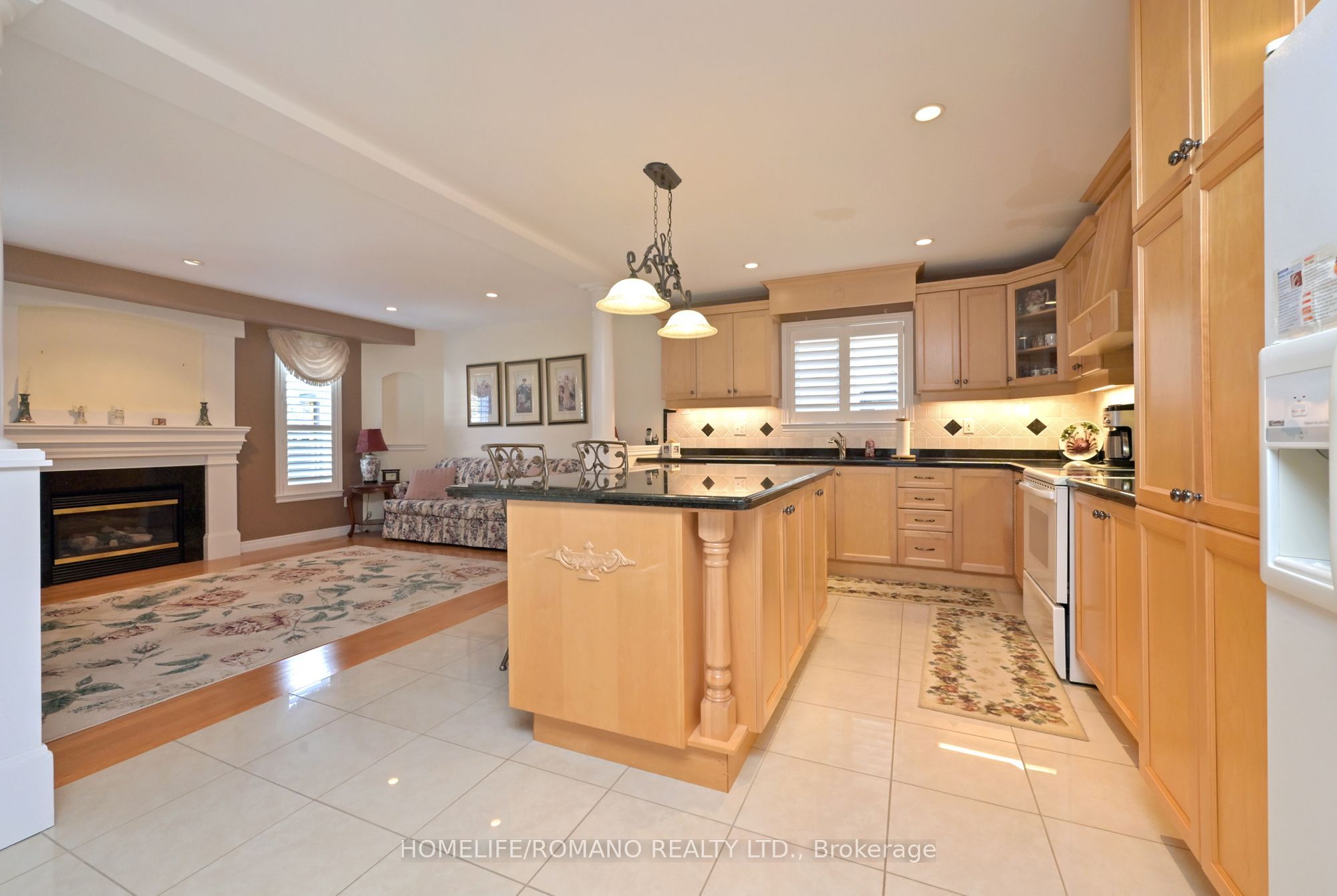 1052 Greenhill Avenue Property Photo 10